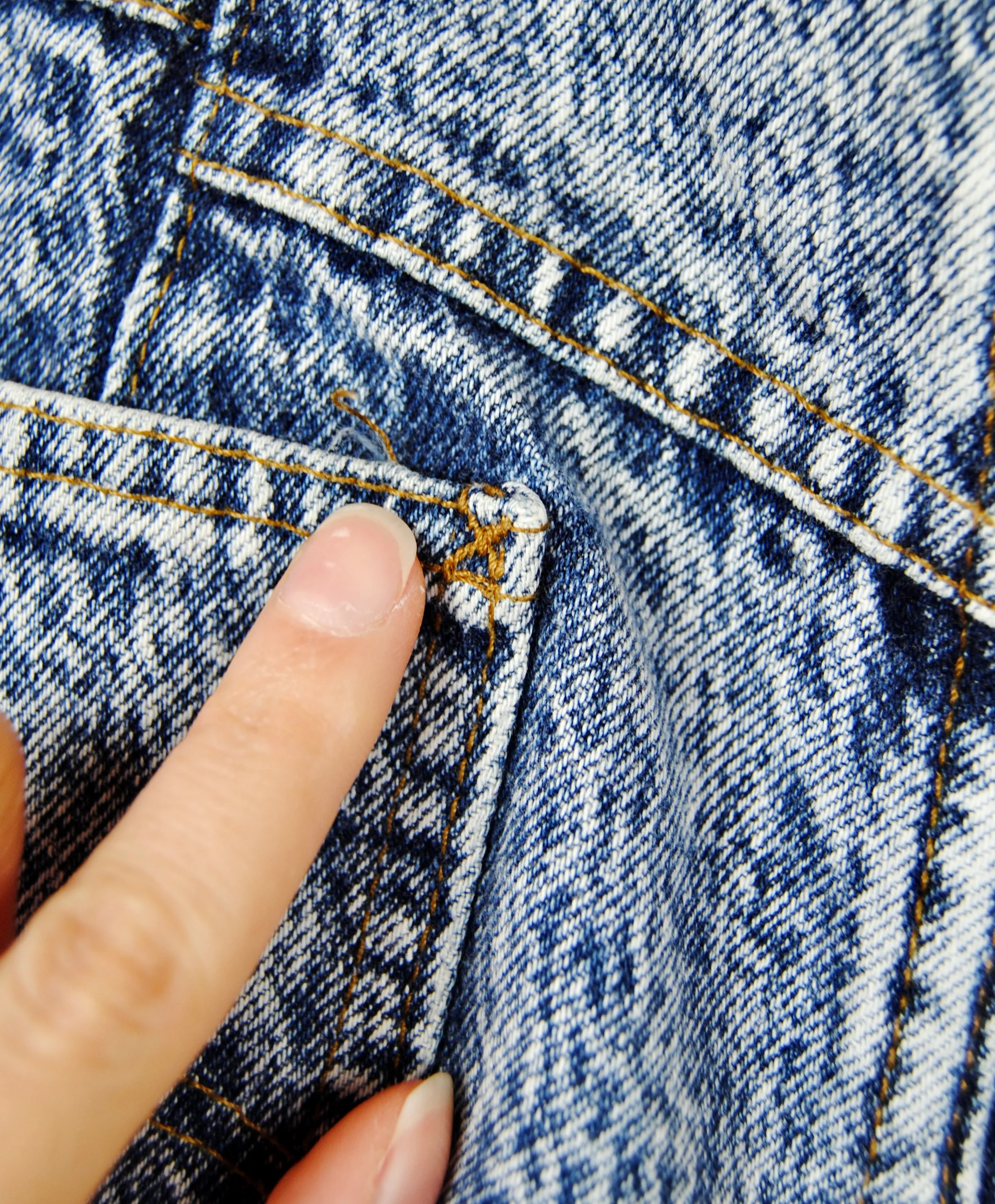 80s Vintage Acid Wash Jeans By Lee - Image 16