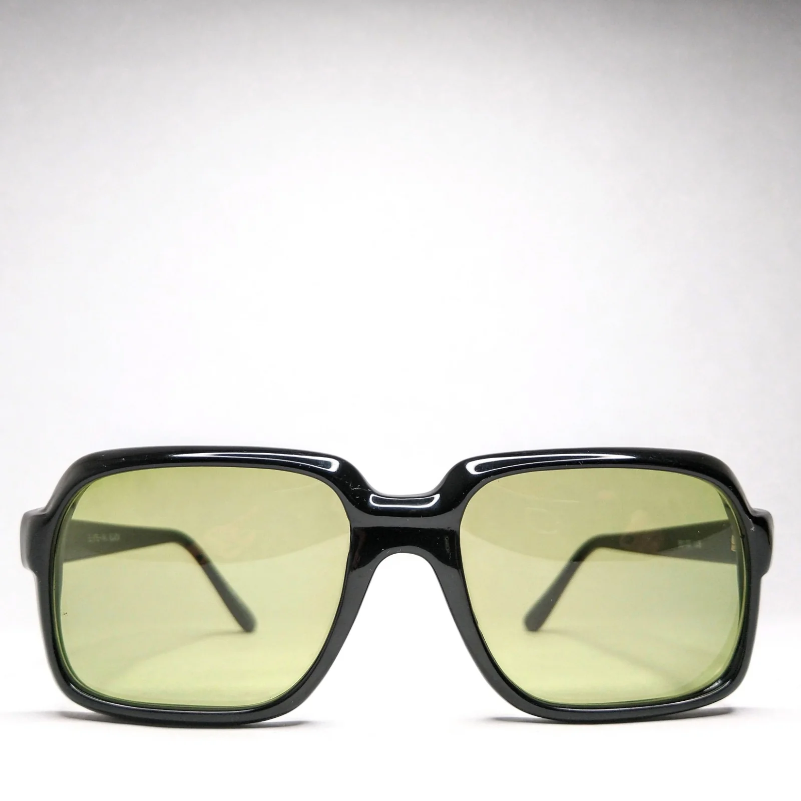 80s Vintage Blockhead Sunglasses Thick Frame By Elite Eyewear - Image 6