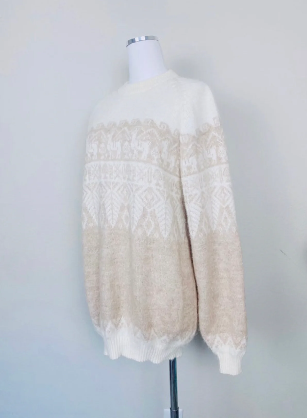 80s Vintage Cream And Tan Alpaca Oversized Sweater - Image 3