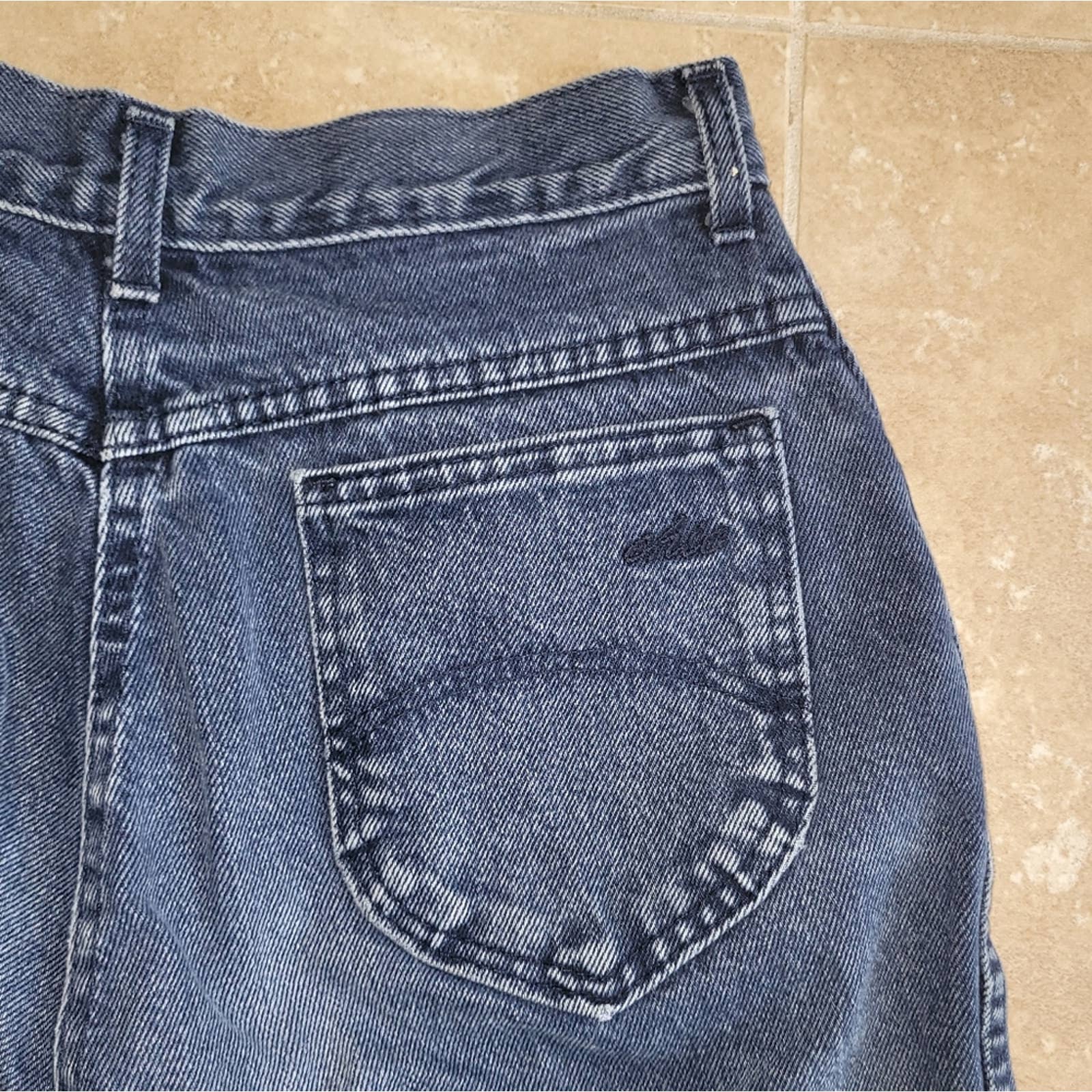 80s Vintage Dark Wash High Waist Mom Jeans - Sz. Xs by Chic - Image 8