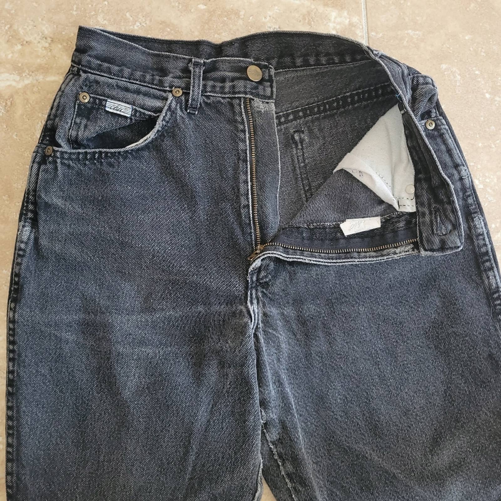 80s Vintage Faded Distressed Black High Waist Mom Jeans - Sz. Xs by Chic - Image 7