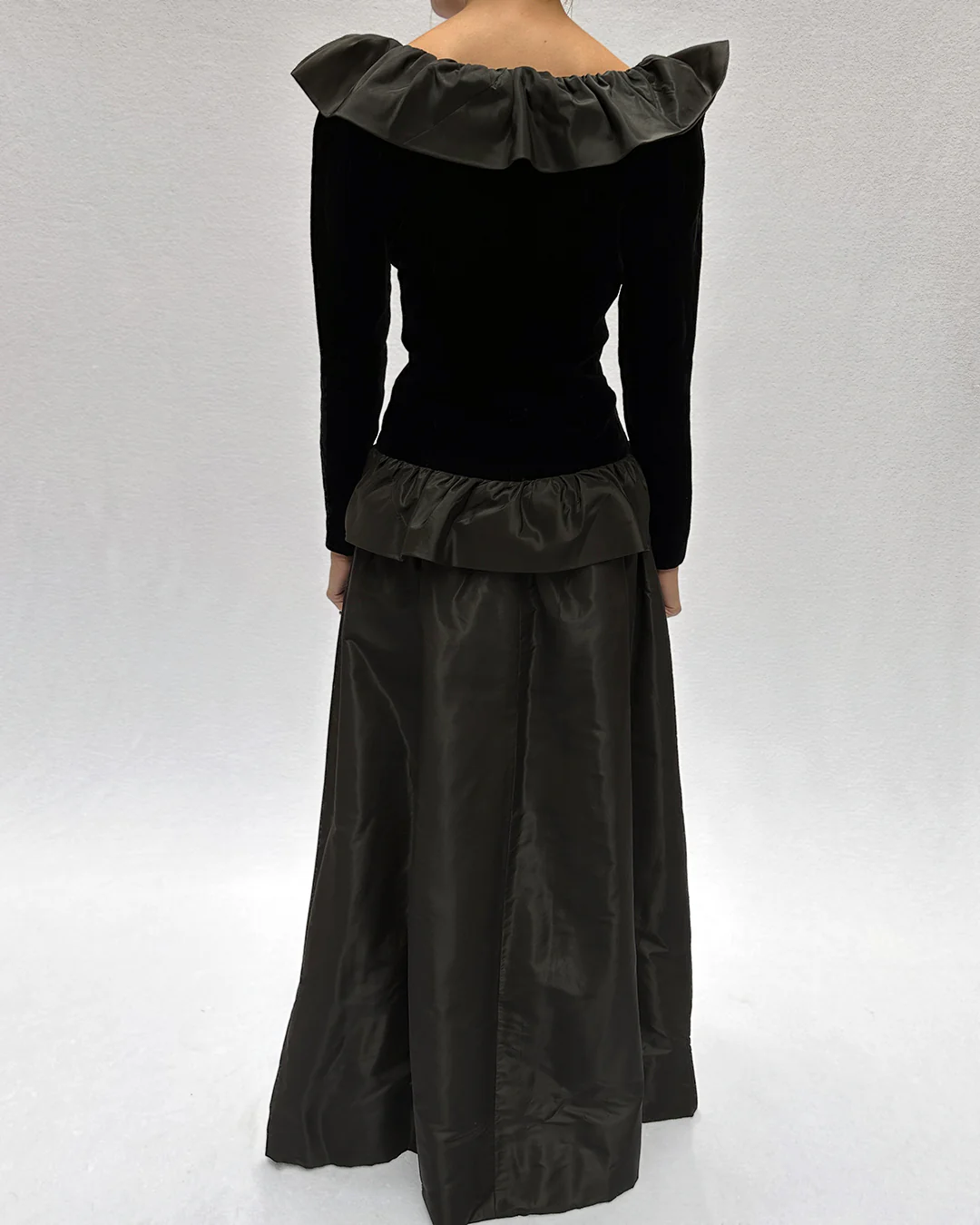 80s Vintage Givenchy Couture Long Sleeve Velvet Gown By Givenchy - Image 7