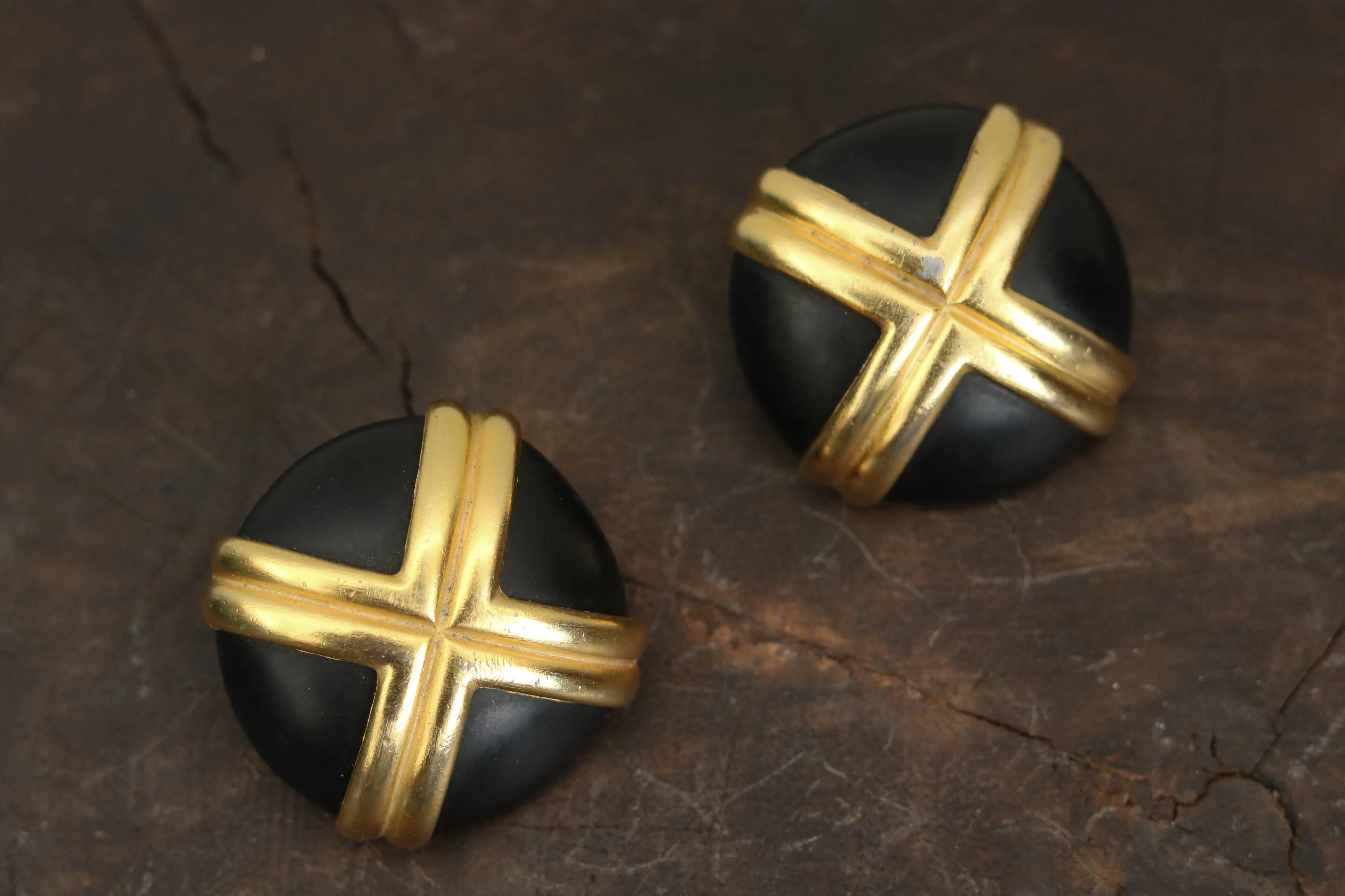 80s Vintage Gold and Black Earrings - Image 3