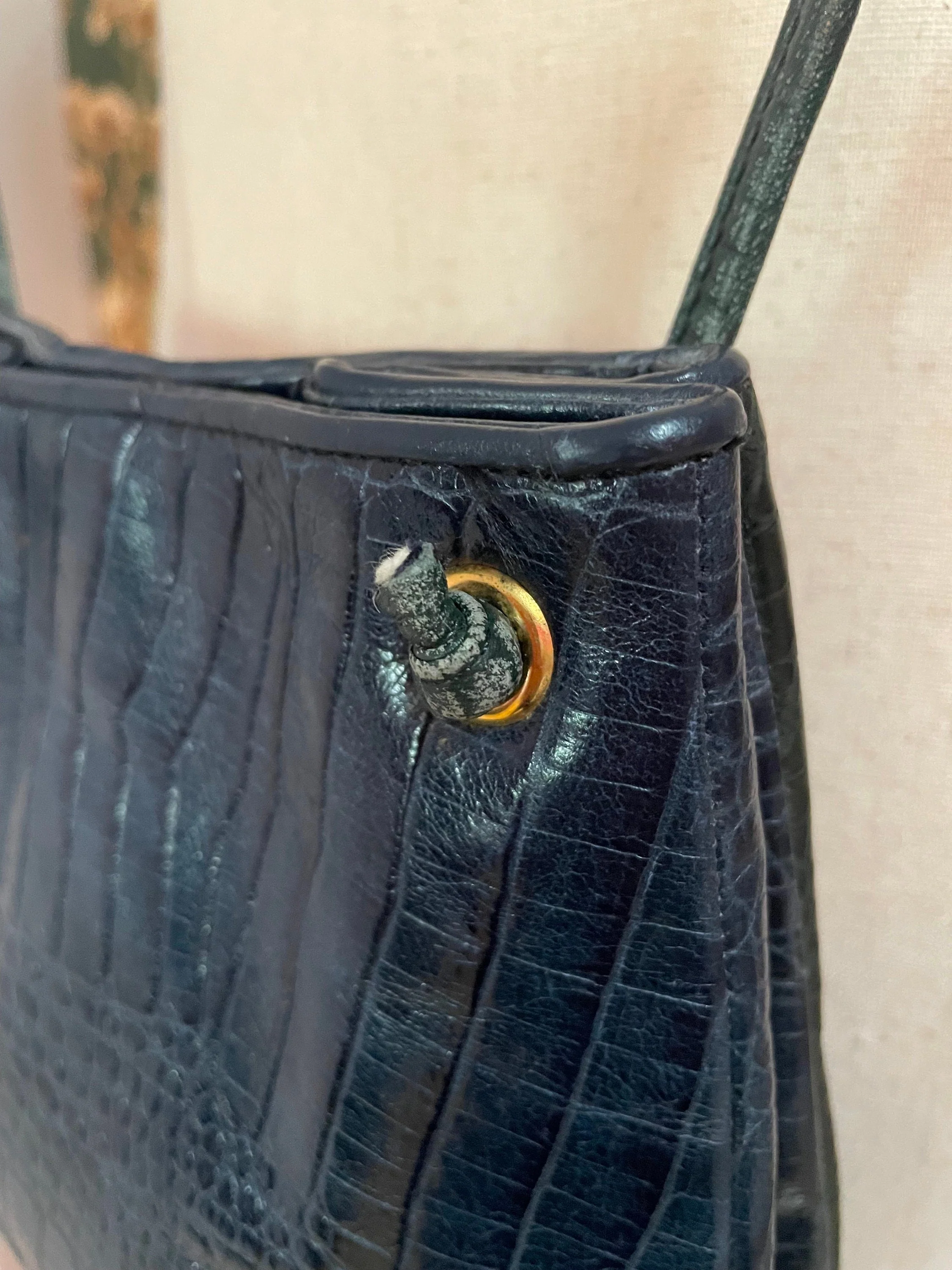 80s Vintage Sharif Small Crossbody Leather and Suede Pouch - Image 4