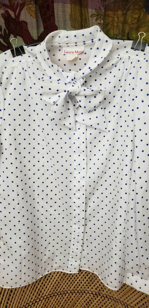 80s White and Blue Polka Dot Pussy-Bow Blouse by Laura Mae by Laura Mae - Image 5
