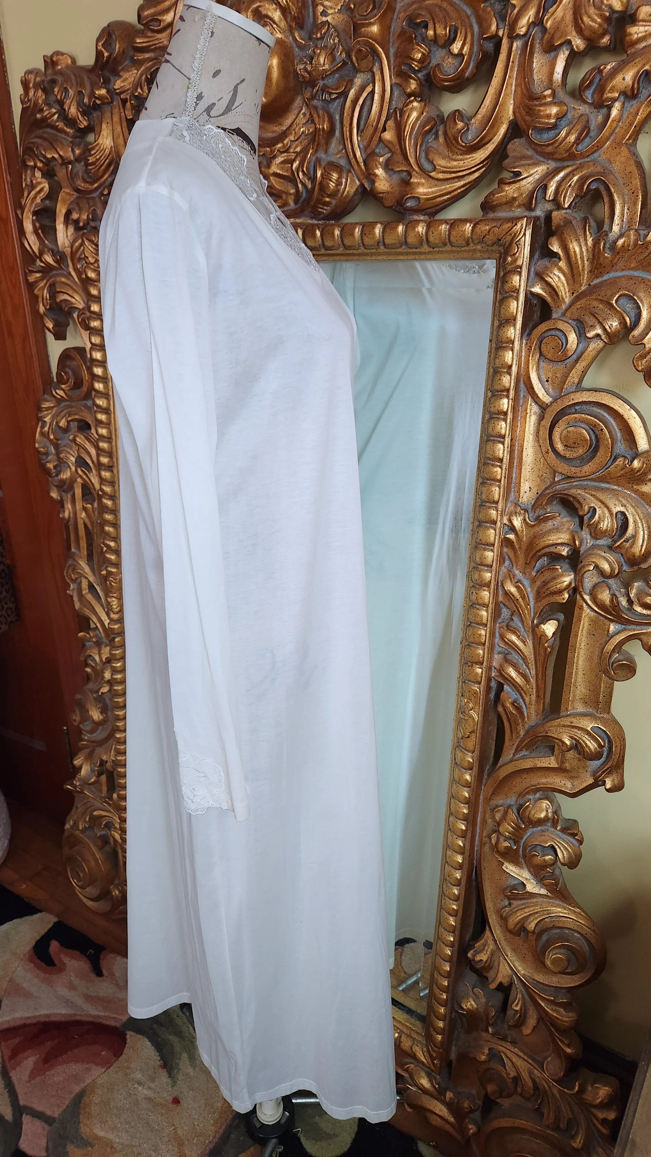 80s White Cotton Jersey Night Gown With Lace Applique By Furstenberg - Image 4