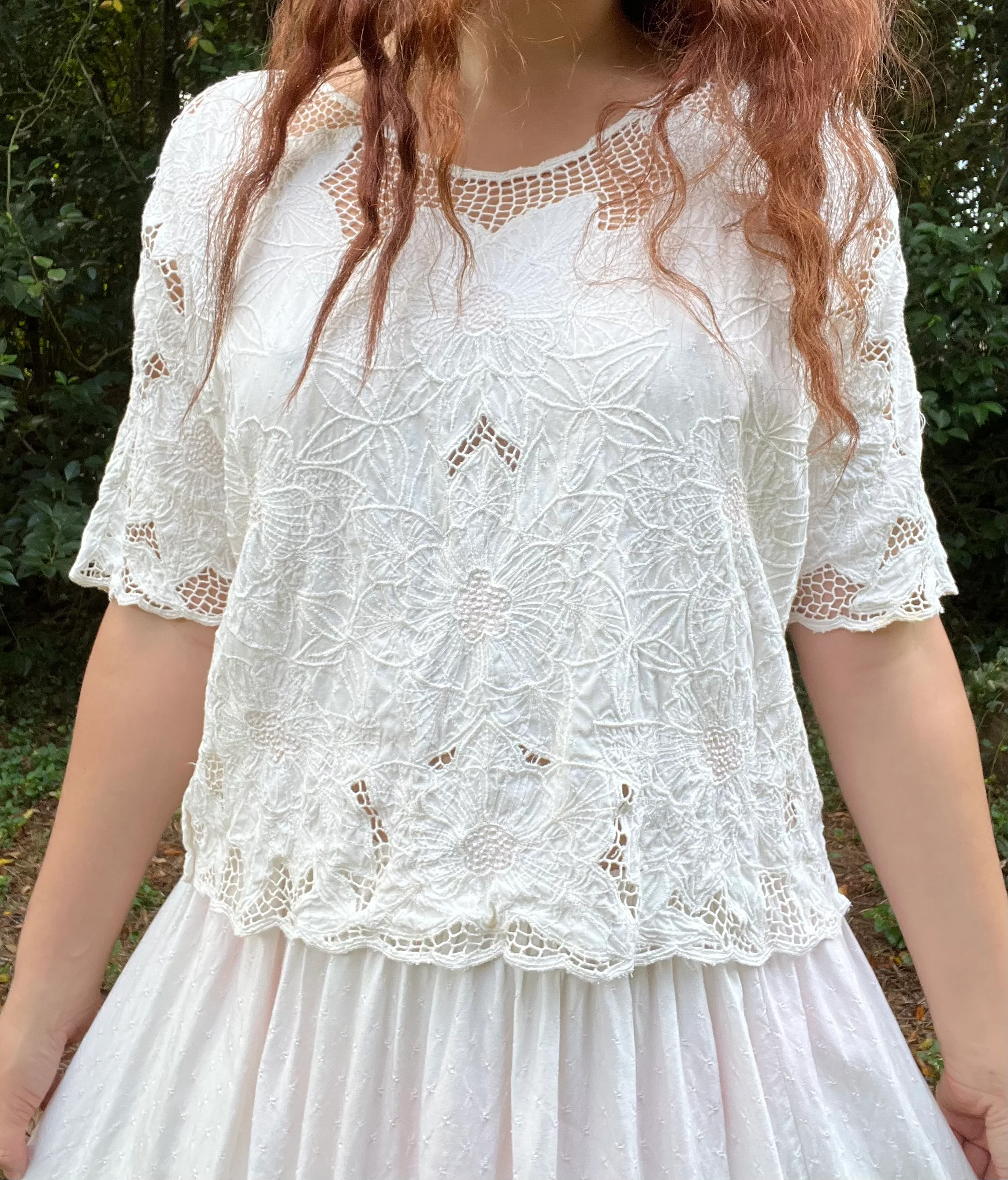 80s White Shirt And Skirt Set With Cutwork Embroidery By Bali Emerald - Image 5