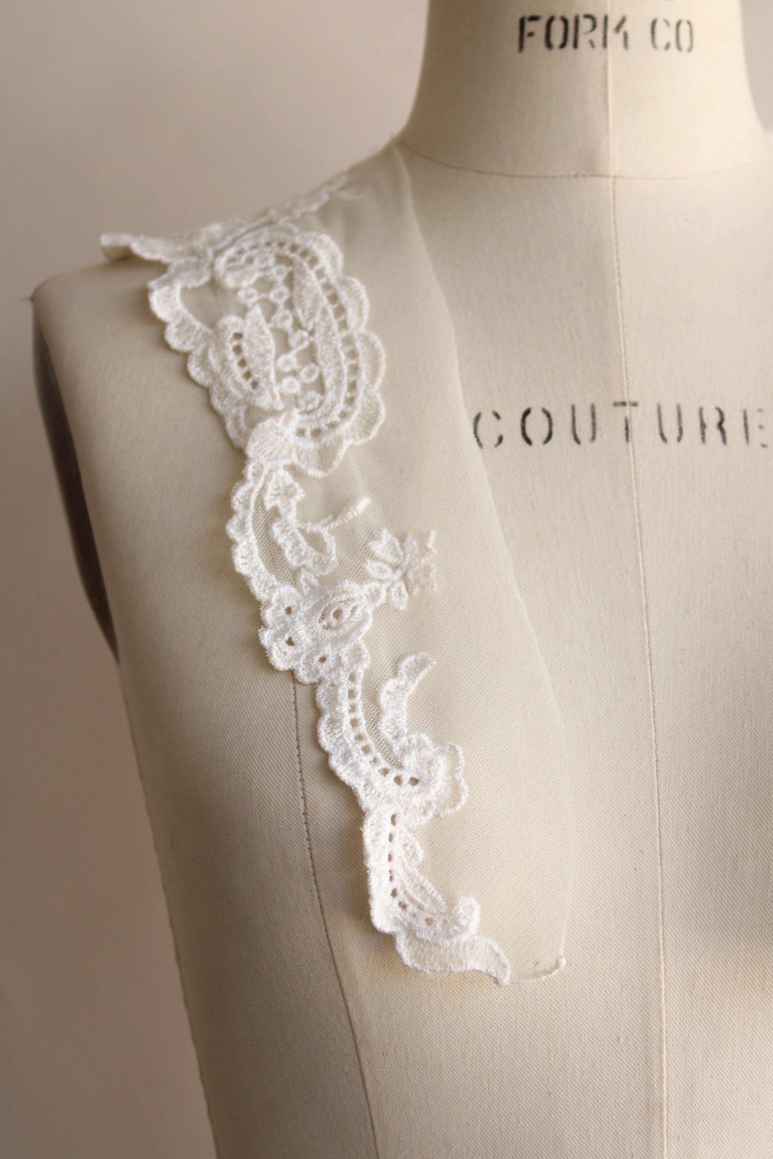 80s Winter White Lace Dress Collar - Image 5