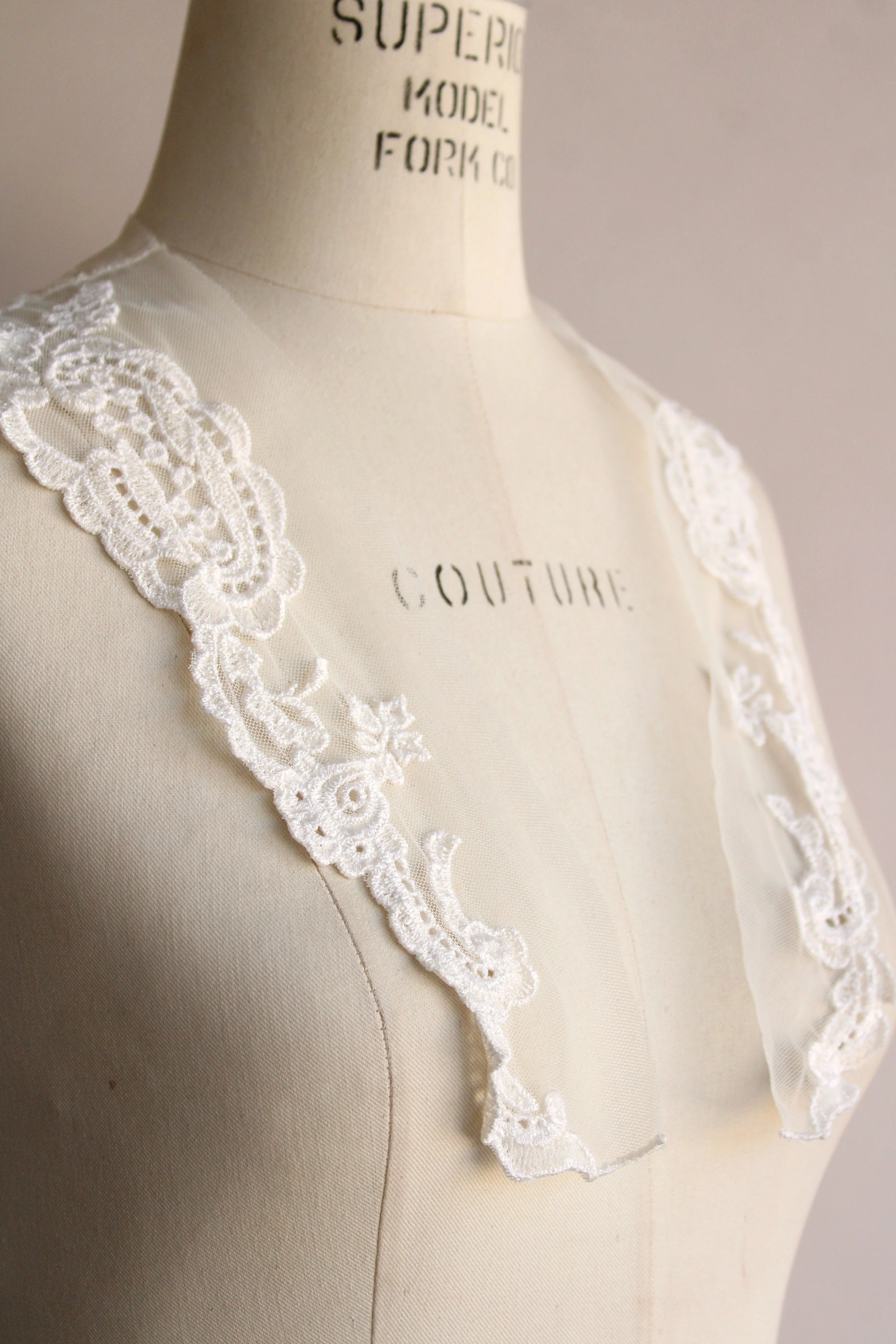 80s Winter White Lace Dress Collar - Image 8