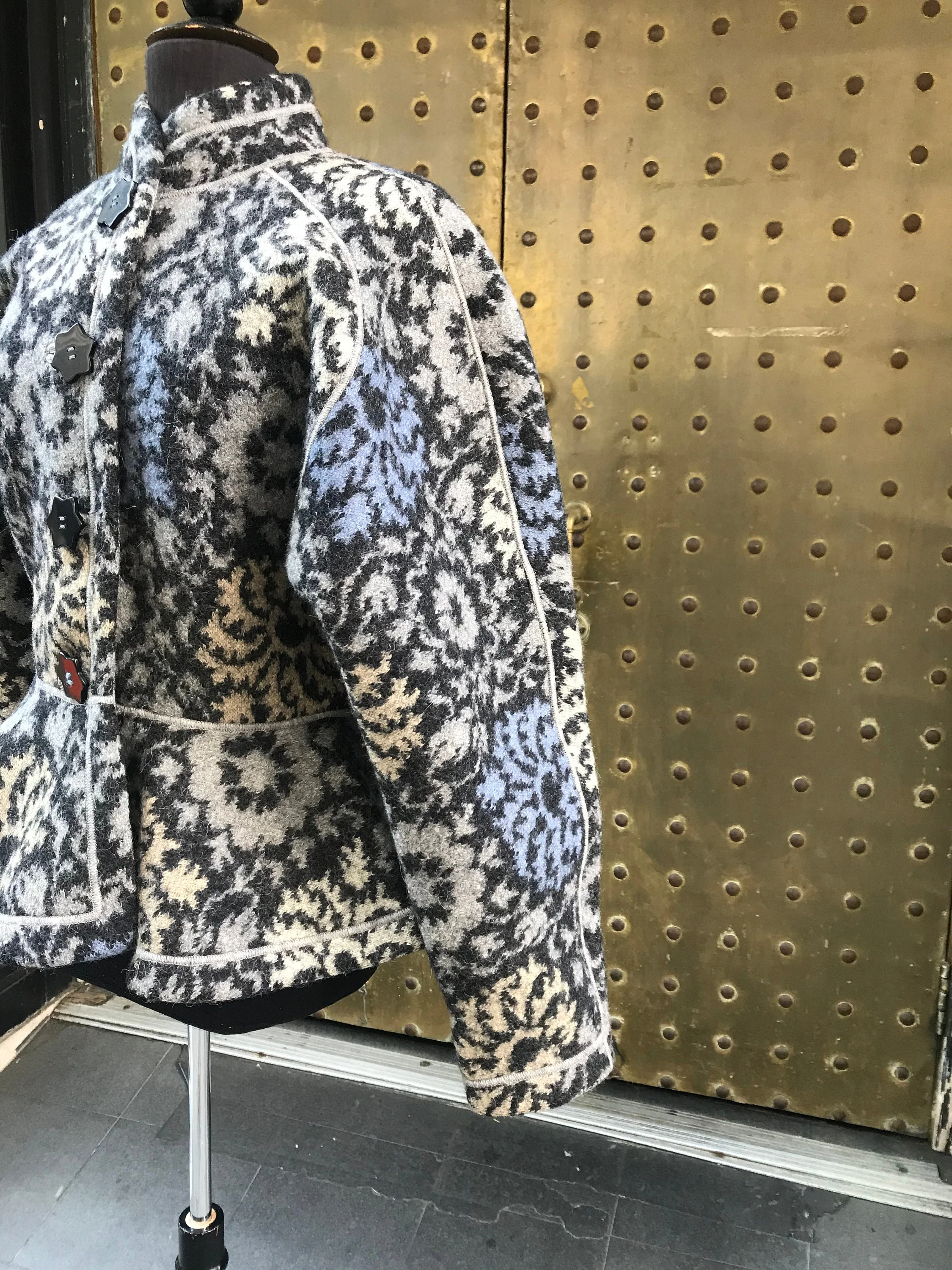 80s Wool Jacket with Flowers Printed of Gray Black and Blue by Missoni - Image 4