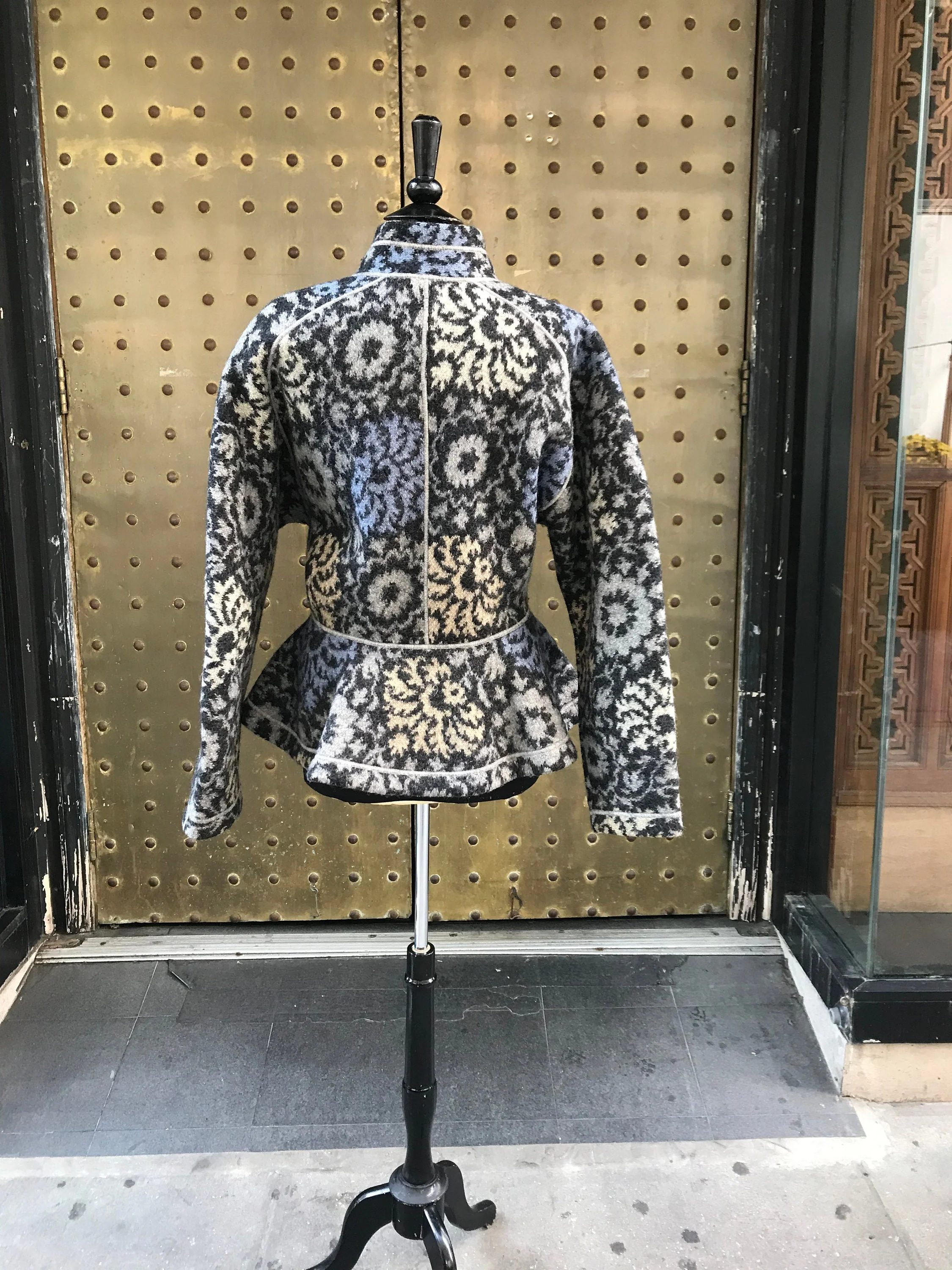 80s Wool Jacket with Flowers Printed of Gray Black and Blue by Missoni - Image 5