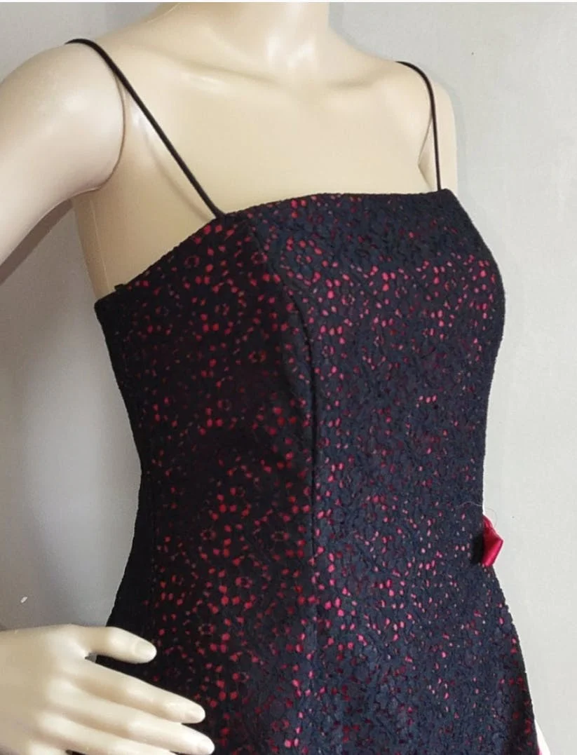 90’s Black and Red Formal Dress by Betsy & Adam By Linda Bernell - Image 3