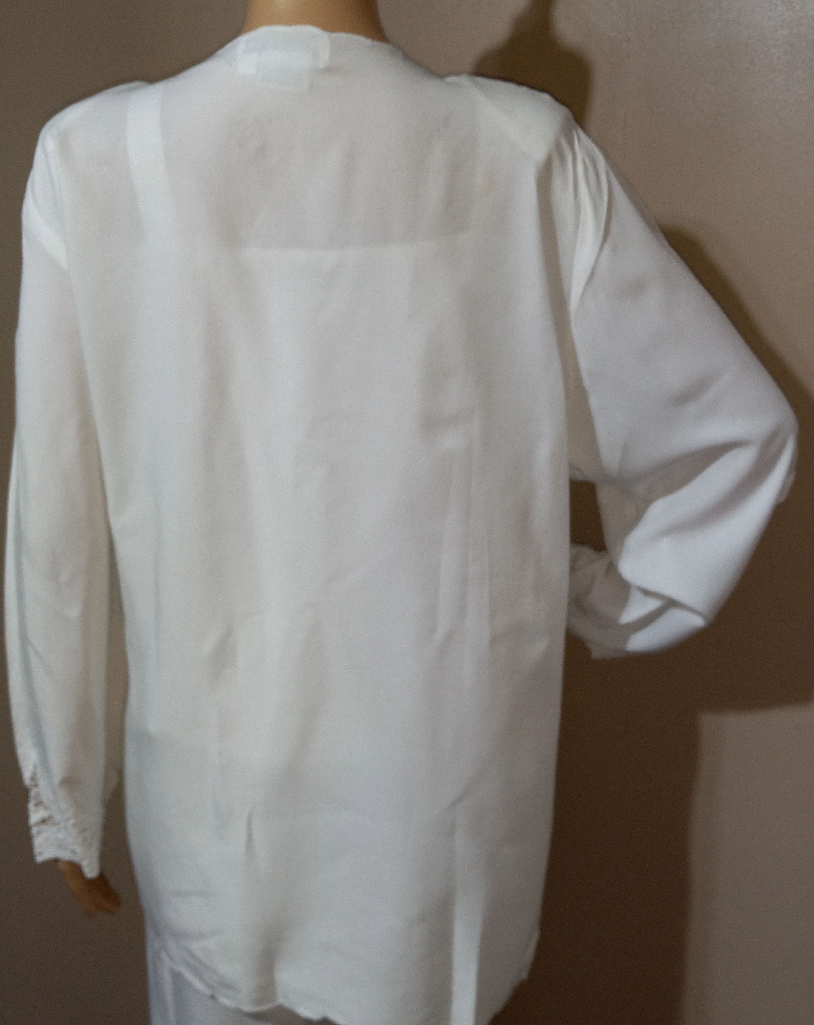 90’s White Rayon Lace and Beads 3 Piece Pants Suit by Marcia & Me & Co - Image 5
