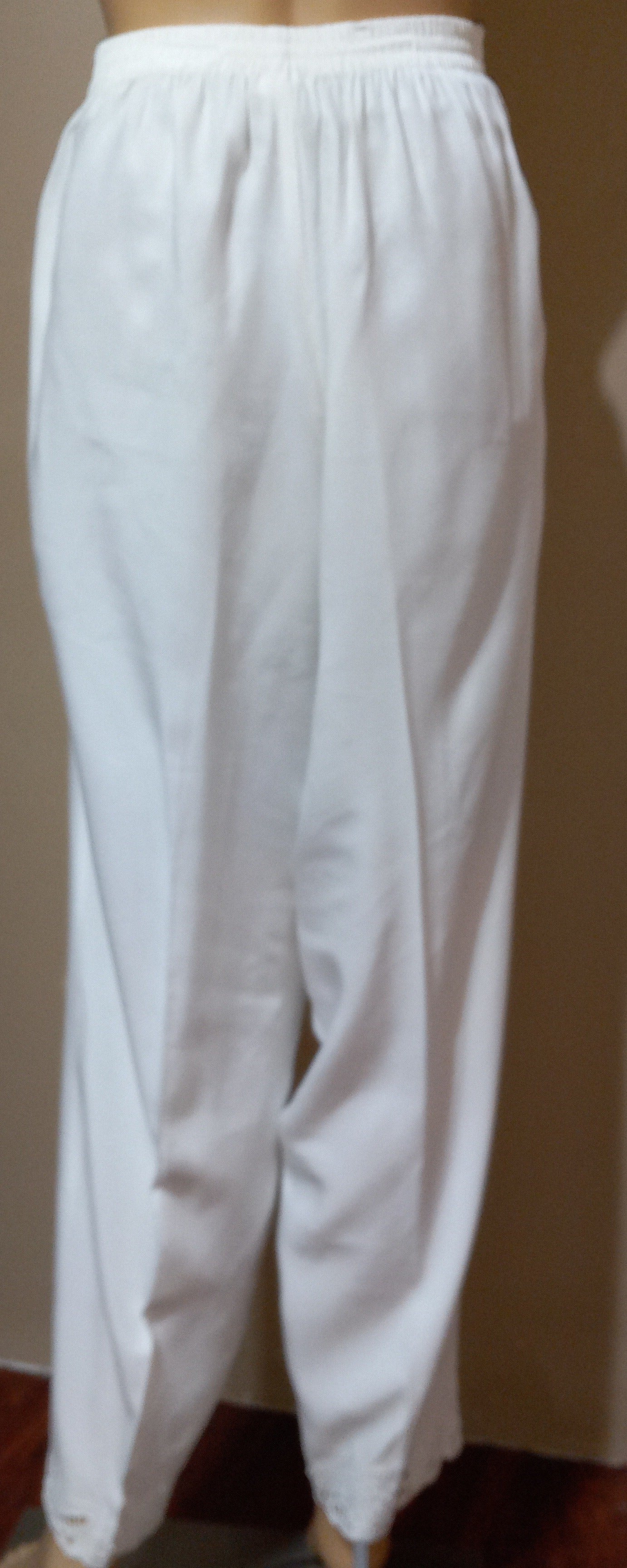 90’s White Rayon Lace and Beads 3 Piece Pants Suit by Marcia & Me & Co - Image 9