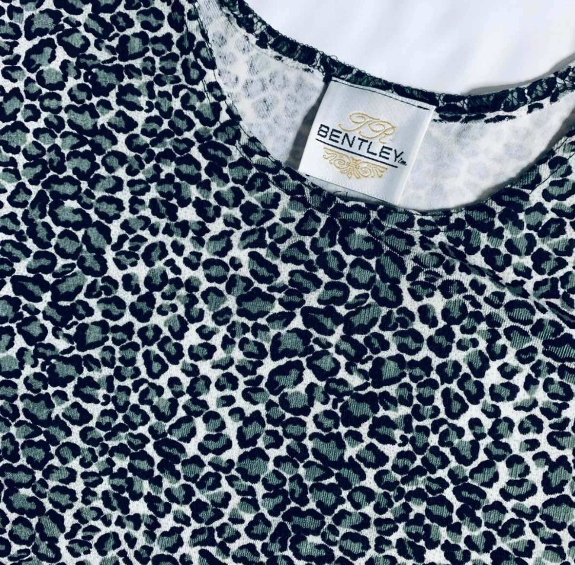 90s/00s Black And Gray Spandex Nylon Leopard Print Blouse By Bentley - Image 7