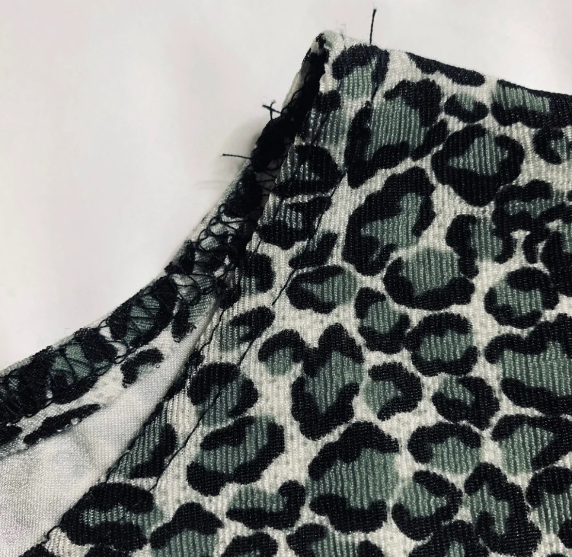 90s/00s Black And Gray Spandex Nylon Leopard Print Blouse By Bentley - Image 8
