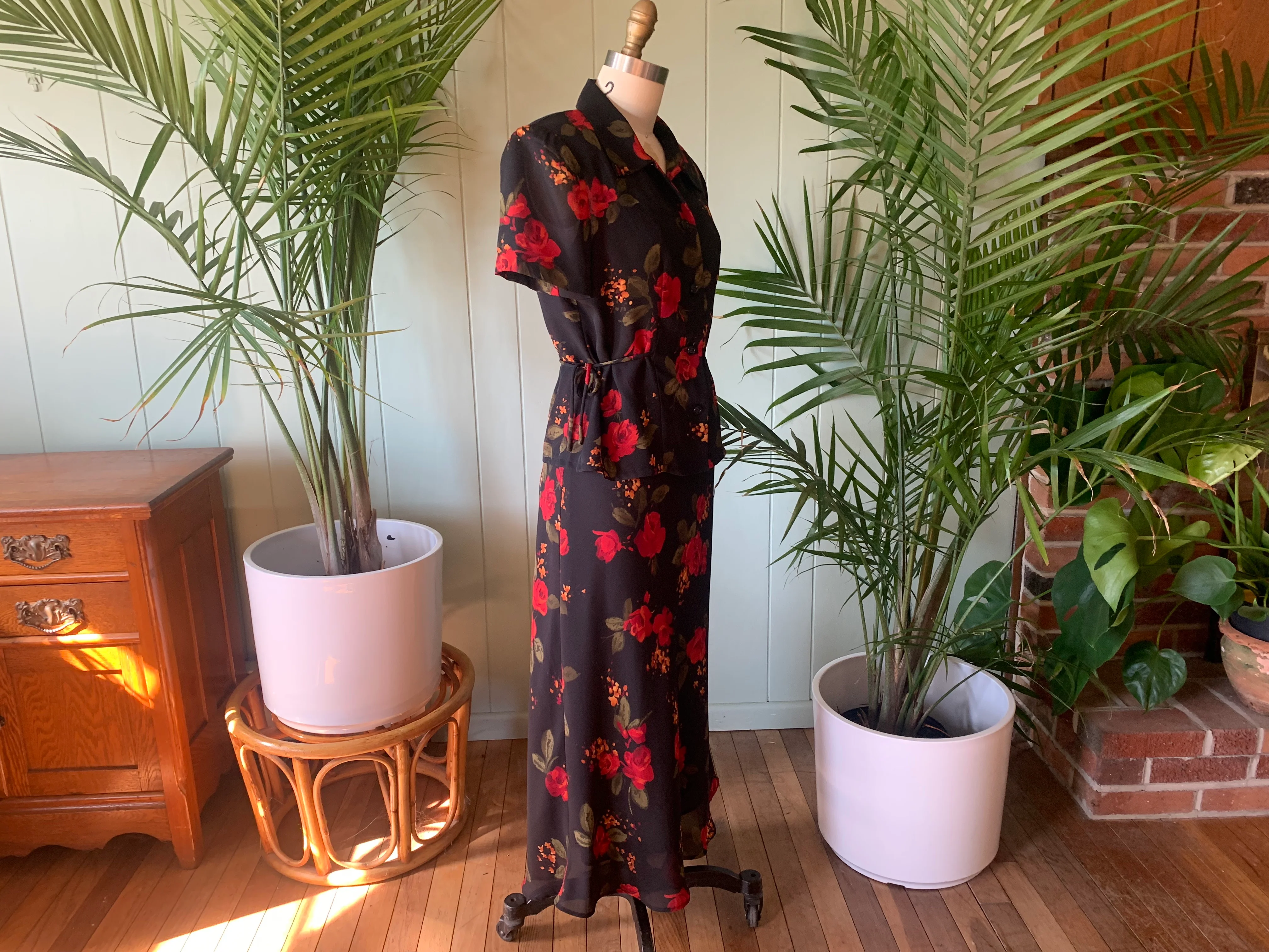 90s/00s Black And Red Floral Print Midi Dress And Jacket By R & K Originals - Image 10