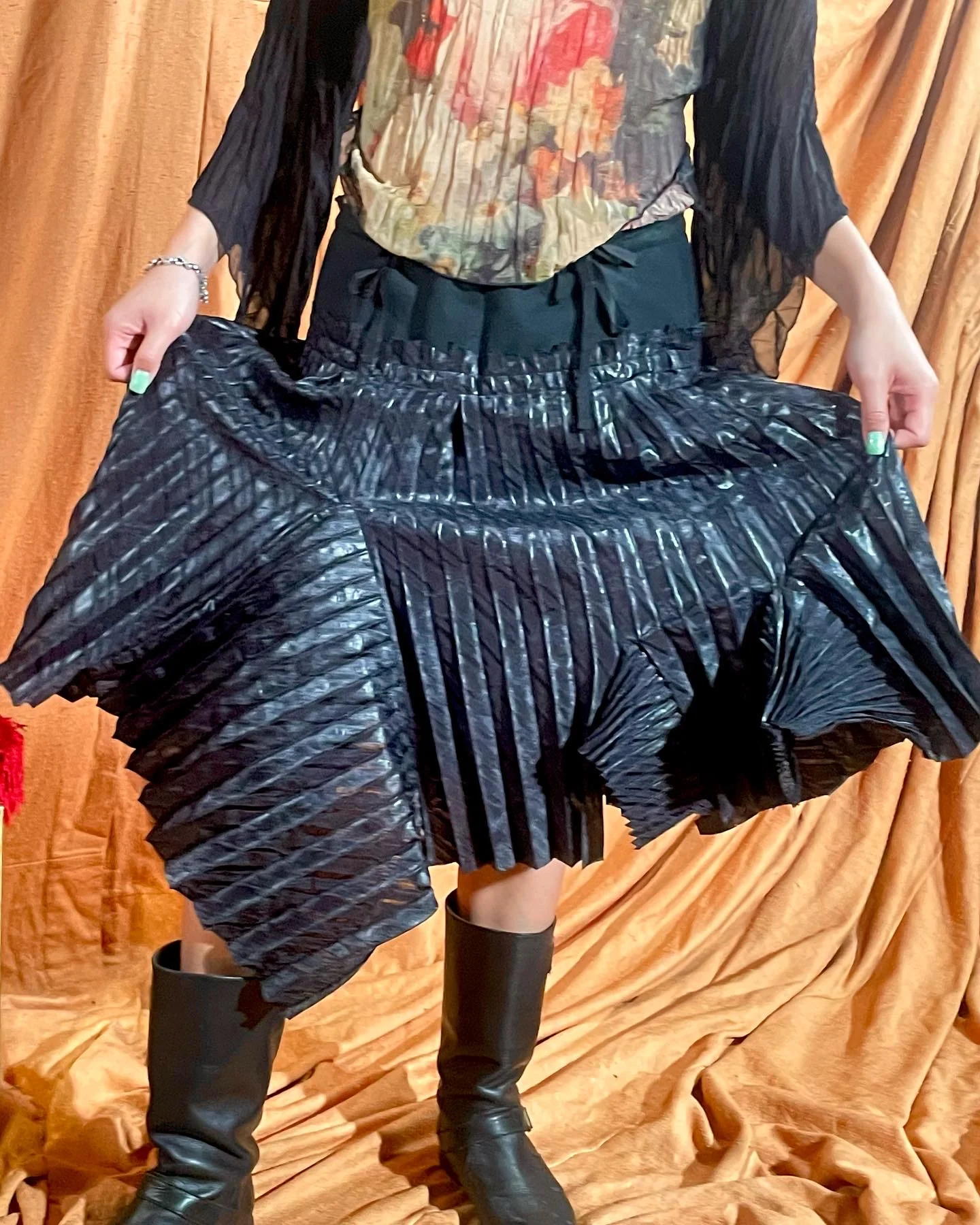 90s/00s Black Canvas Accordion Pleated Angel Hem Skirt By Marithé Francois Girbaud - Image 2