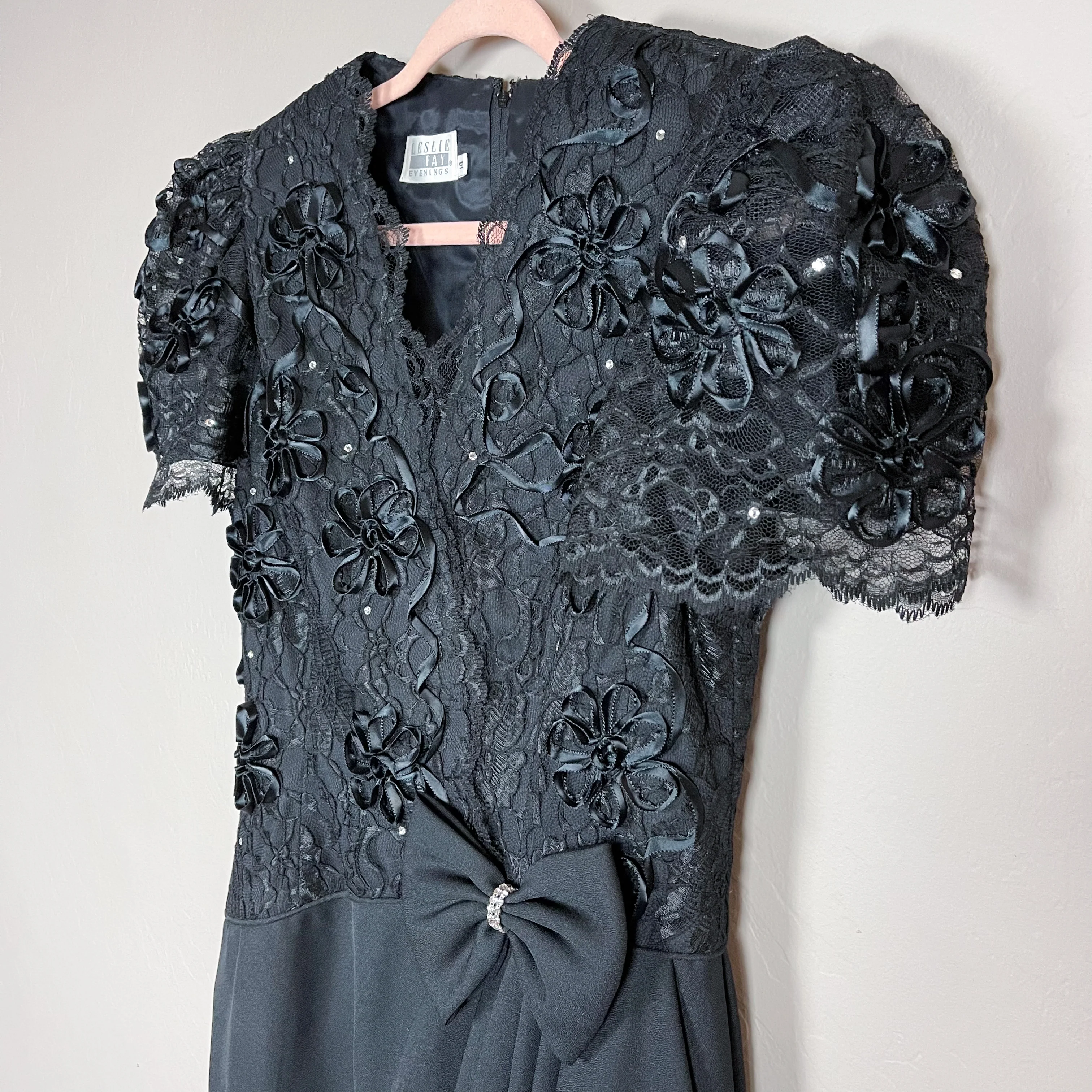 90s/00s Black Lace And Chiffon Puff Sleeve Dress By Leslie Fay - Image 5