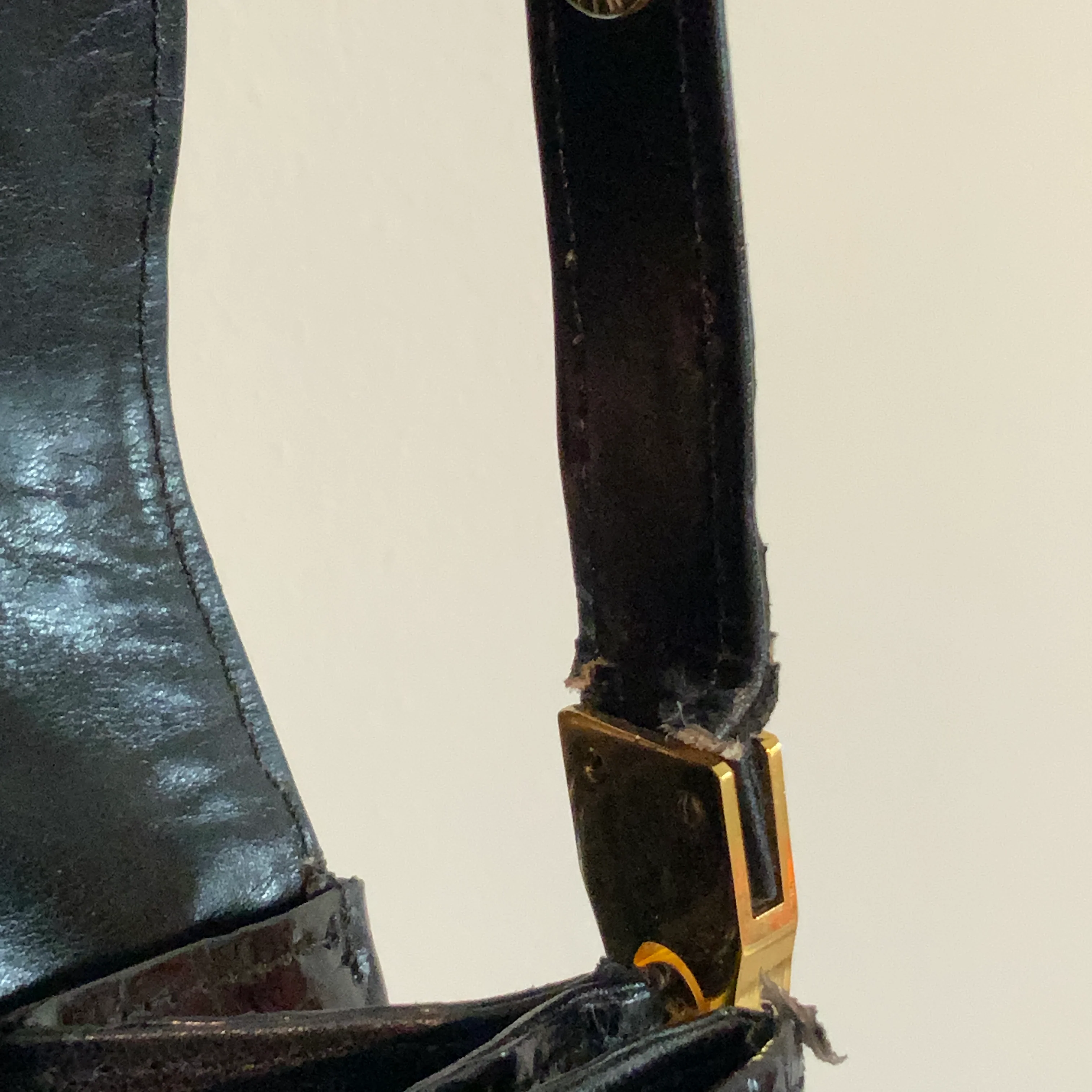 90s/00s Black Patent Leather Croc Embossed Expandable By Genghiz K - Image 11