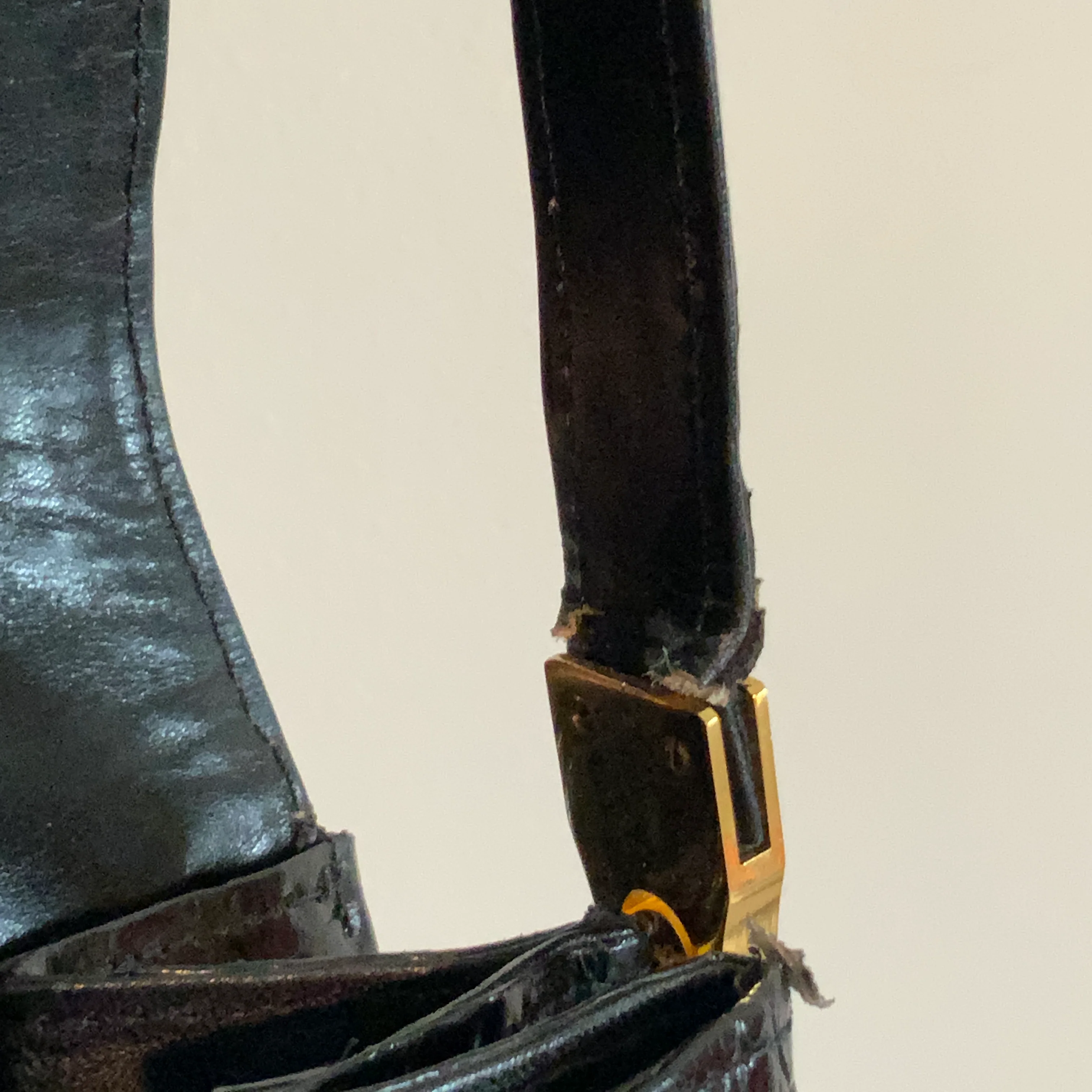 90s/00s Black Patent Leather Croc Embossed Expandable By Genghiz K - Image 12