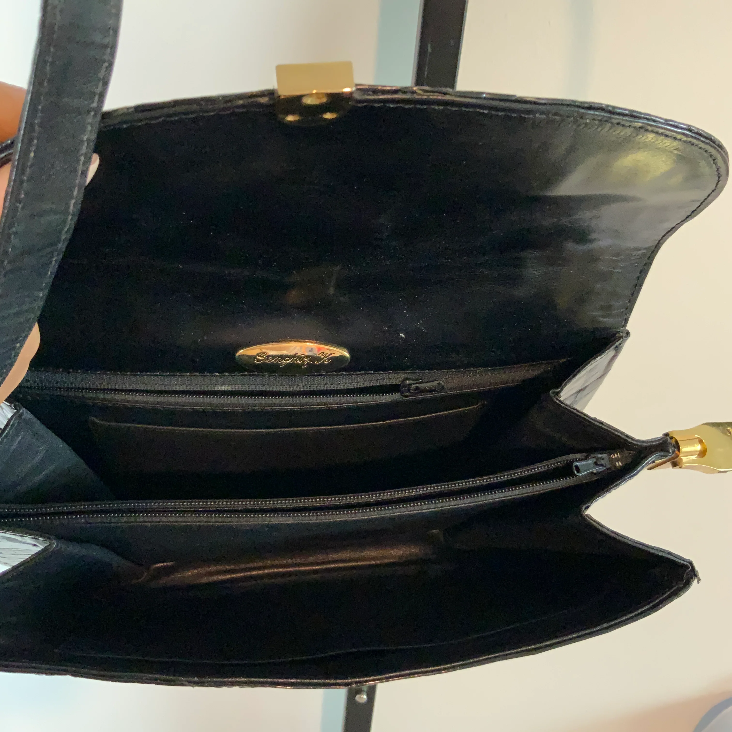 90s/00s Black Patent Leather Croc Embossed Expandable By Genghiz K - Image 7