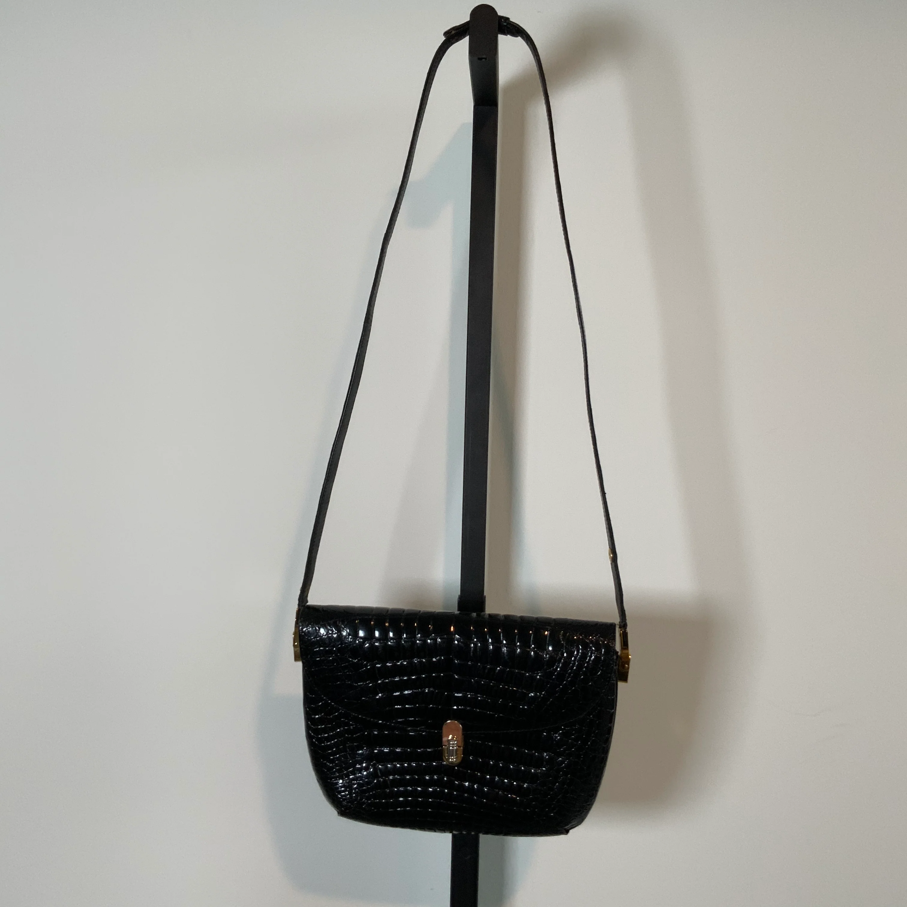 90s/00s Black Patent Leather Croc Embossed Expandable By Genghiz K - Image 9