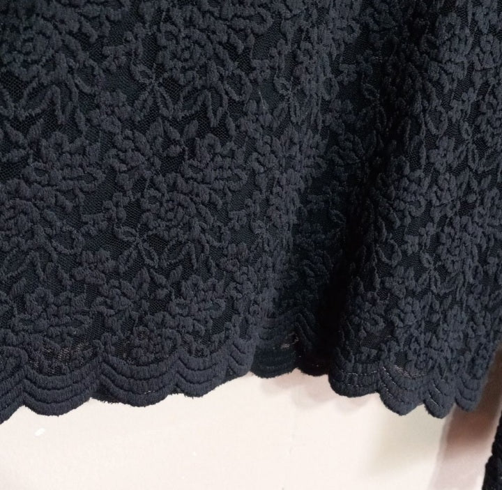 90s/00s Black Textured Floral Lace With Lining Top By Coldwater - Image 5