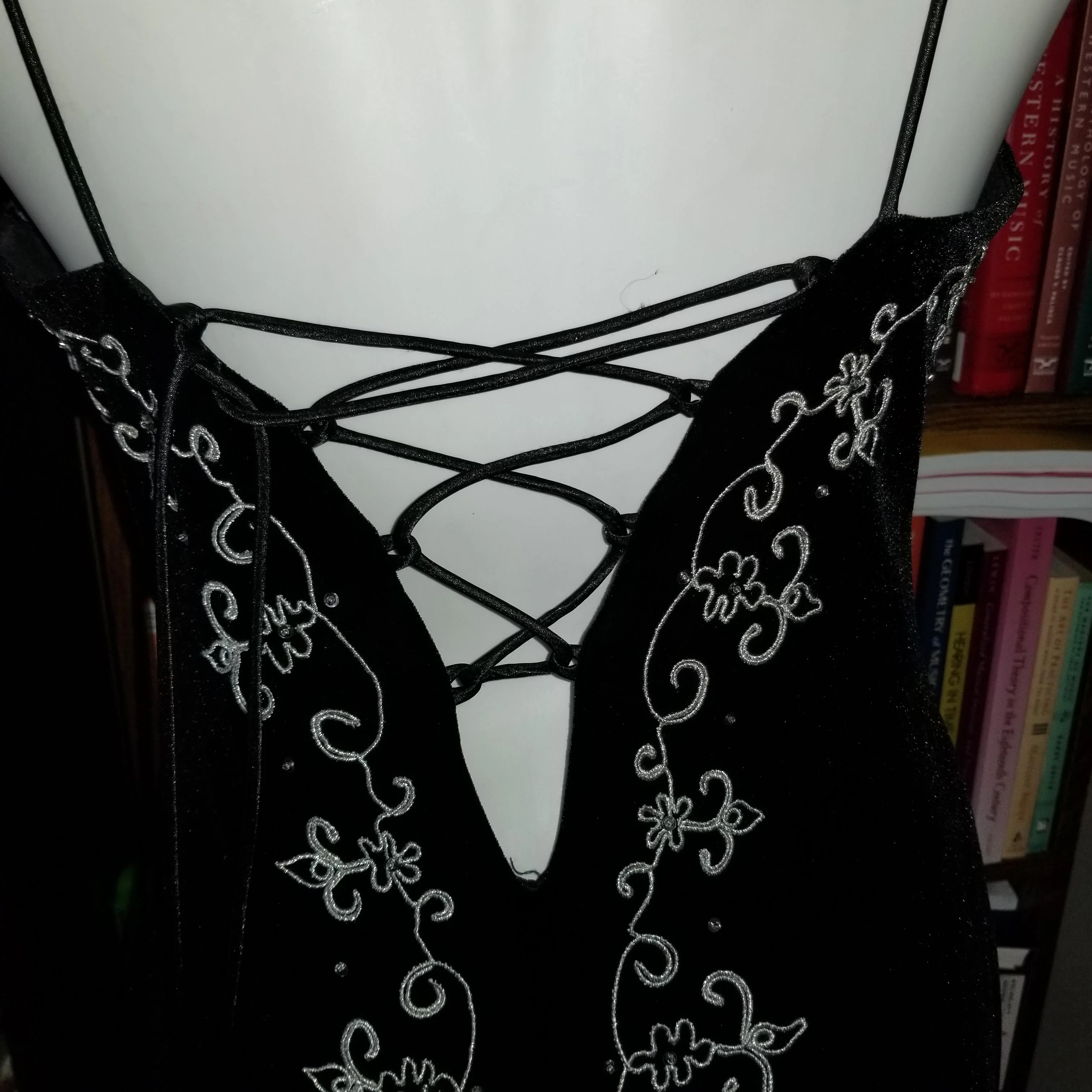 90s/00s Black Velour Gown W Silver Detail And Train By Blondie Nites - Image 4