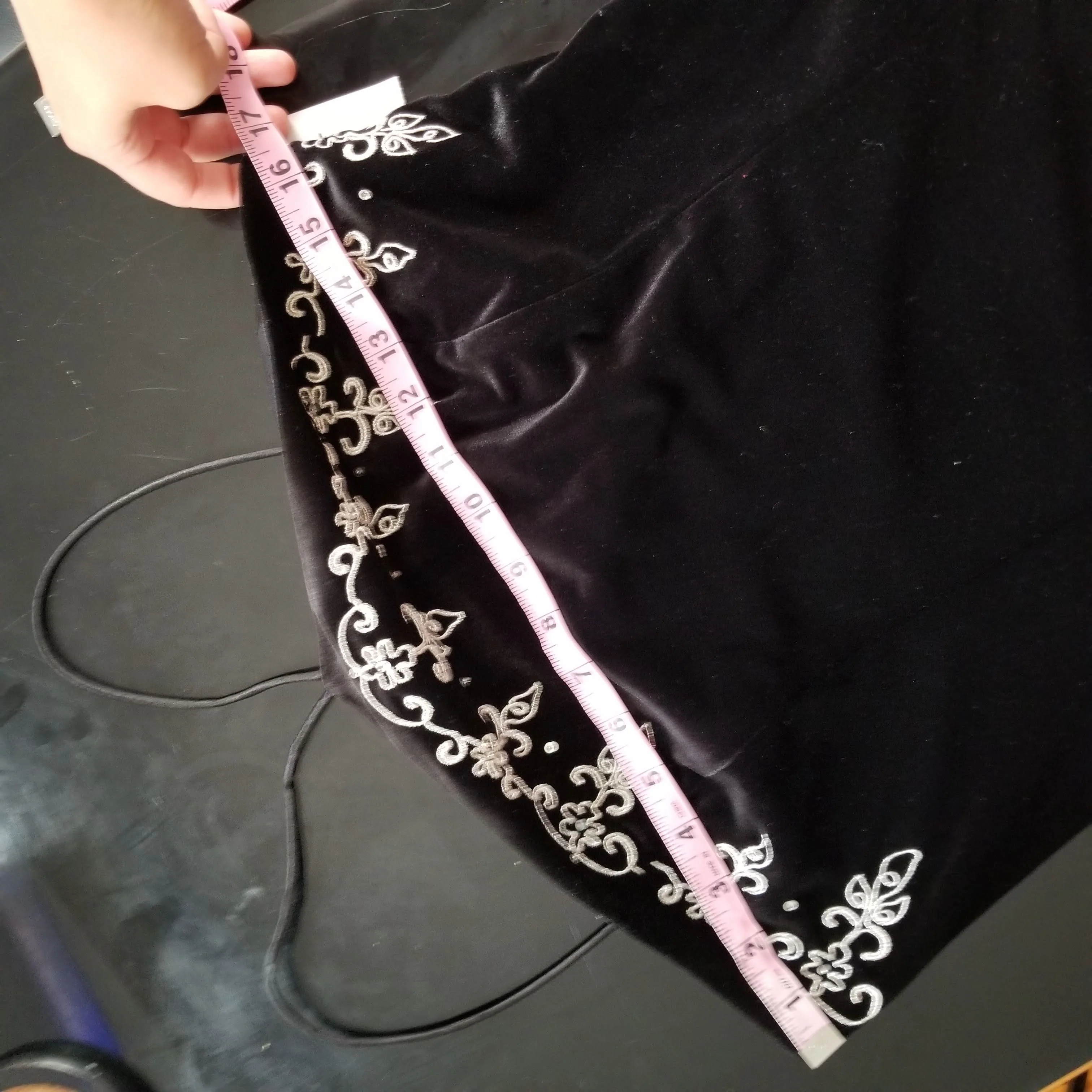 90s/00s Black Velour Gown W Silver Detail And Train By Blondie Nites - Image 5