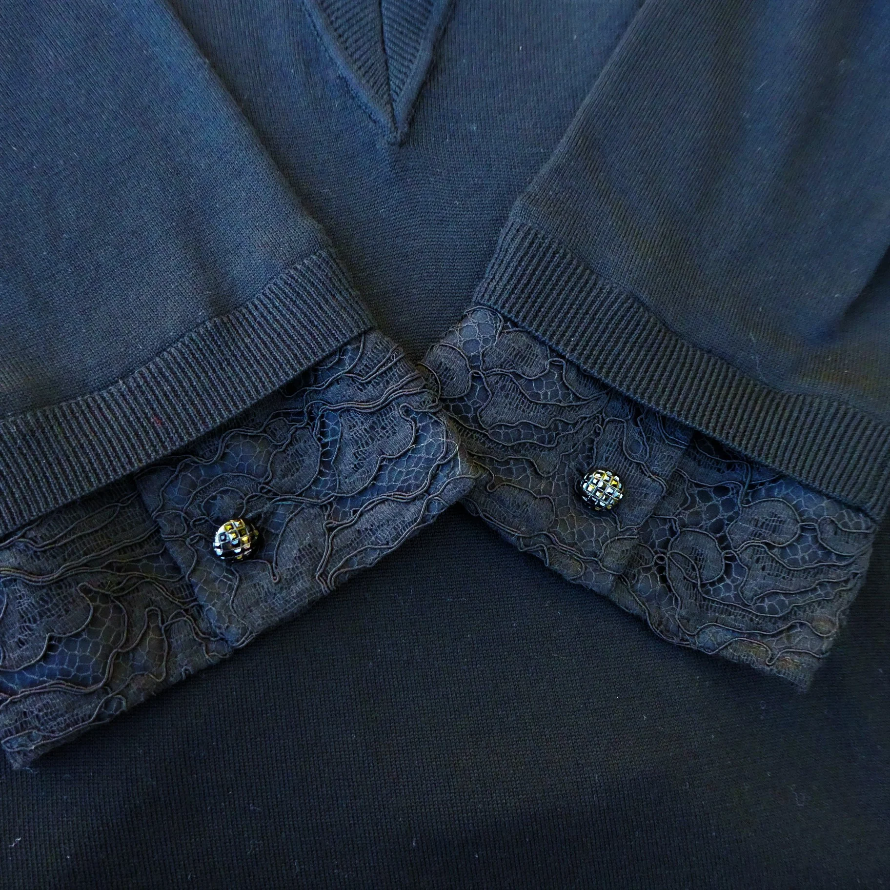 90s/00s Black Wool Knit Deep V Lace Collared Dicky S By St. John - Image 6