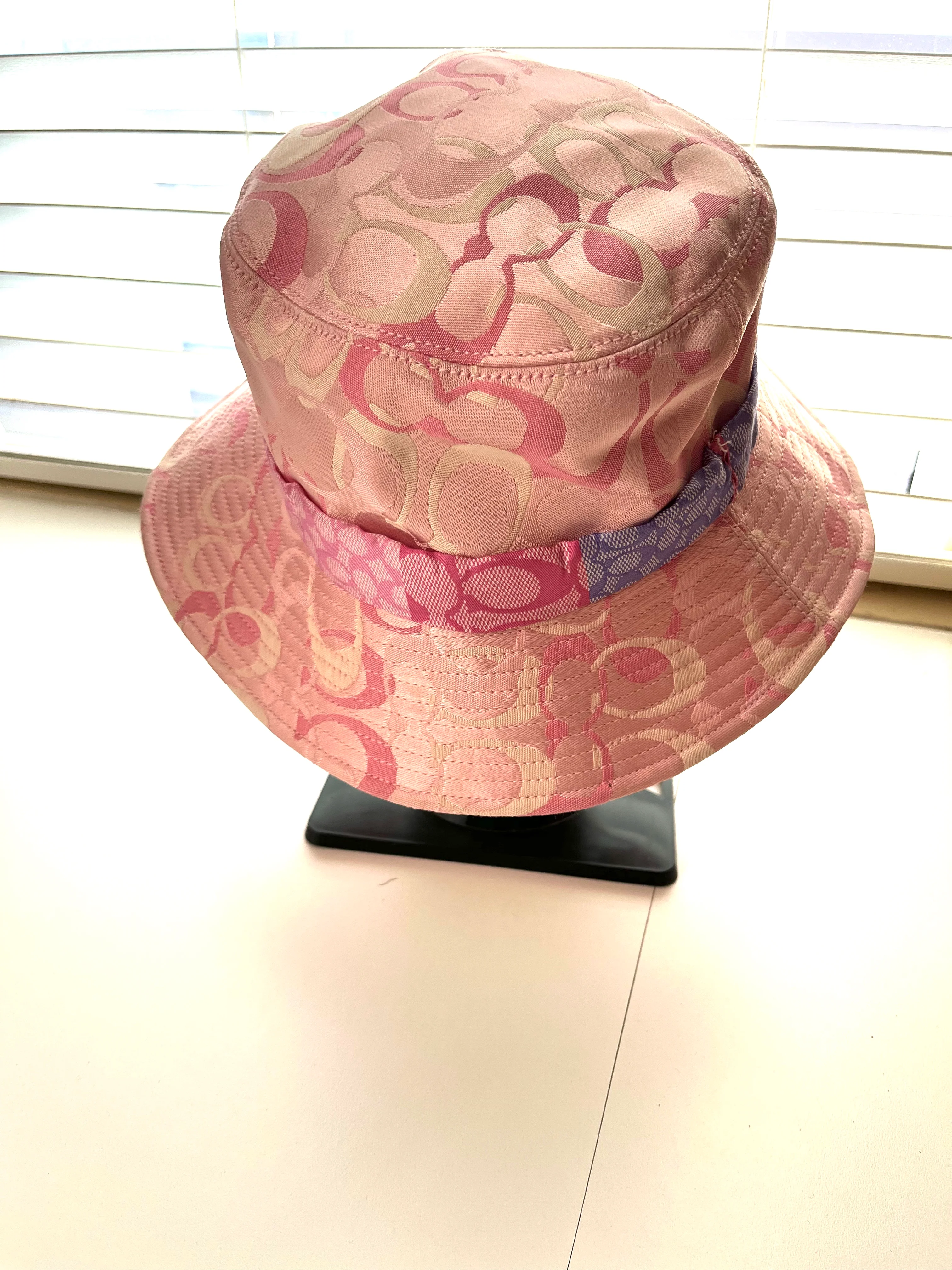 90s/00s Coach Signature Jacquard Bucket Hat Rare Pink By Coach - Image 4