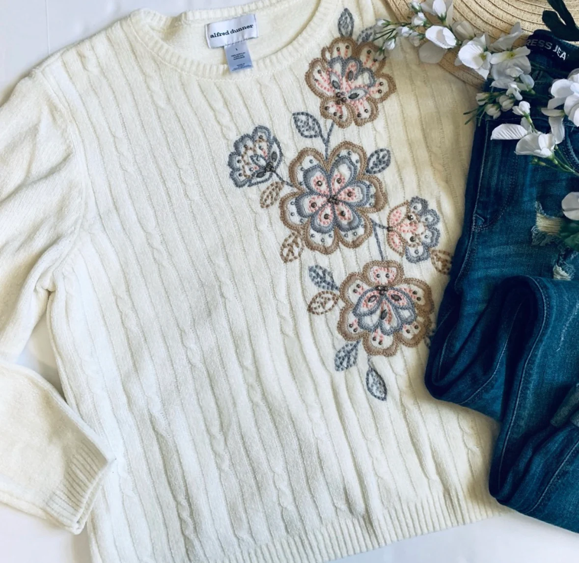 90s/00s Cozy Chenille Beaded/embroidery Floral Sweater By Alfred Dunner - Image 4