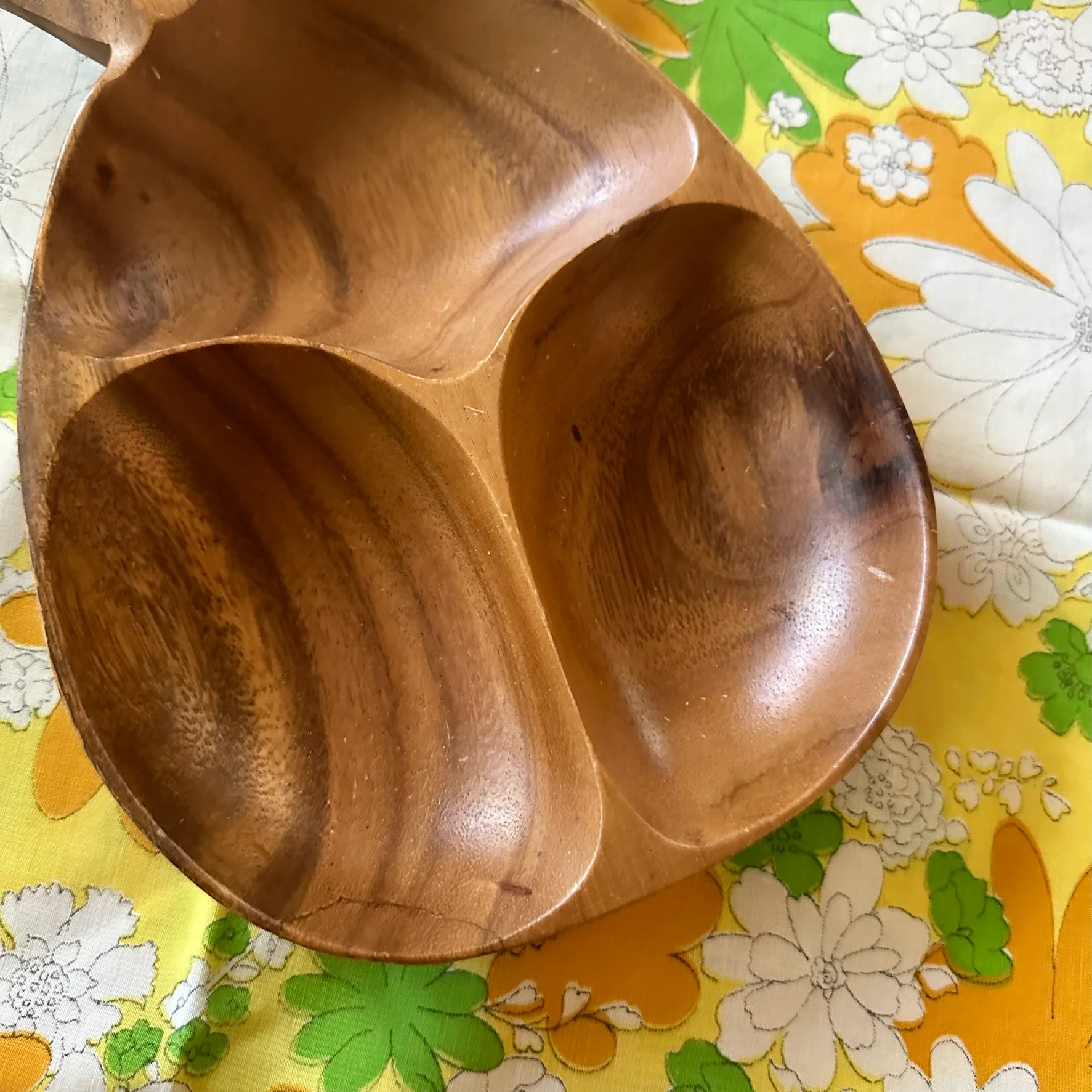 90s/00s Divided Pineapple Bowl Wooden Tray - Image 4