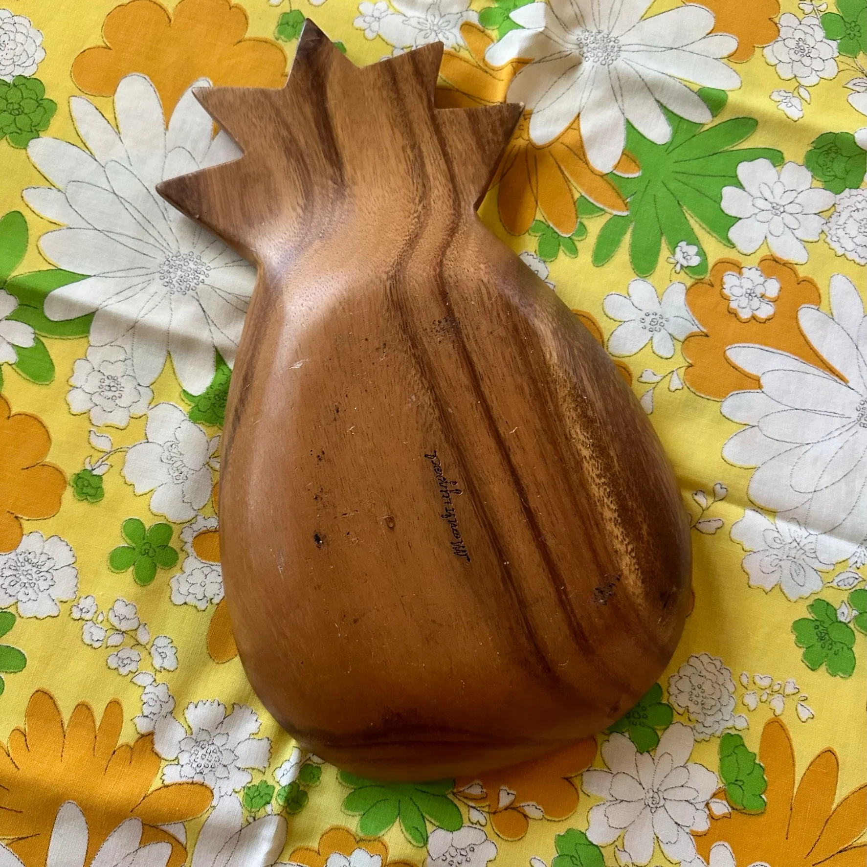 90s/00s Divided Pineapple Bowl Wooden Tray - Image 5