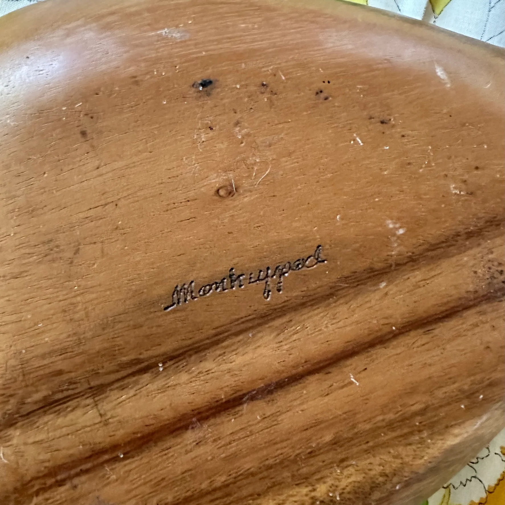 90s/00s Divided Pineapple Bowl Wooden Tray - Image 6