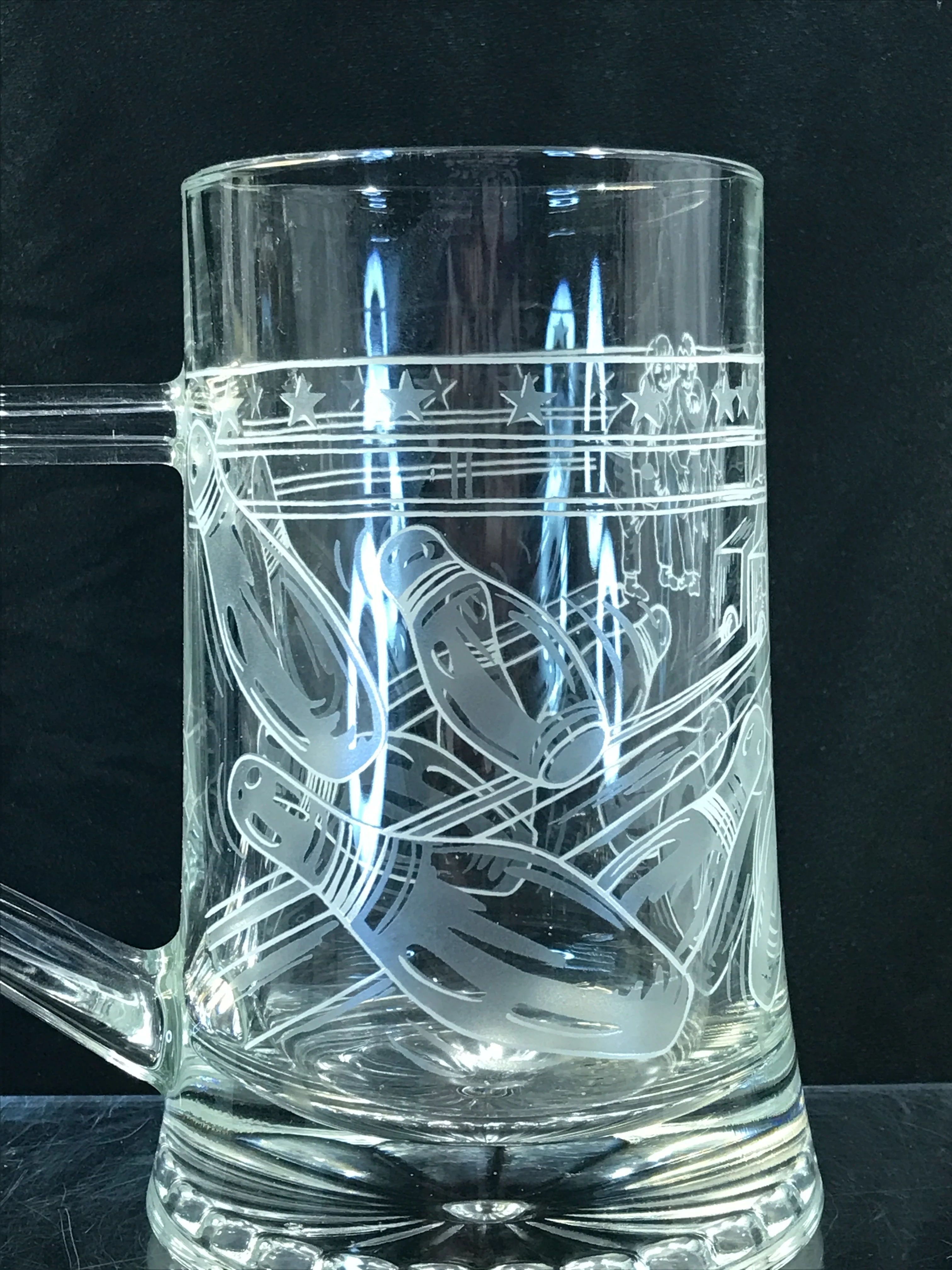 90s/00s Etched Glass Beer Mug Drinking Glass With Handle - Image 4