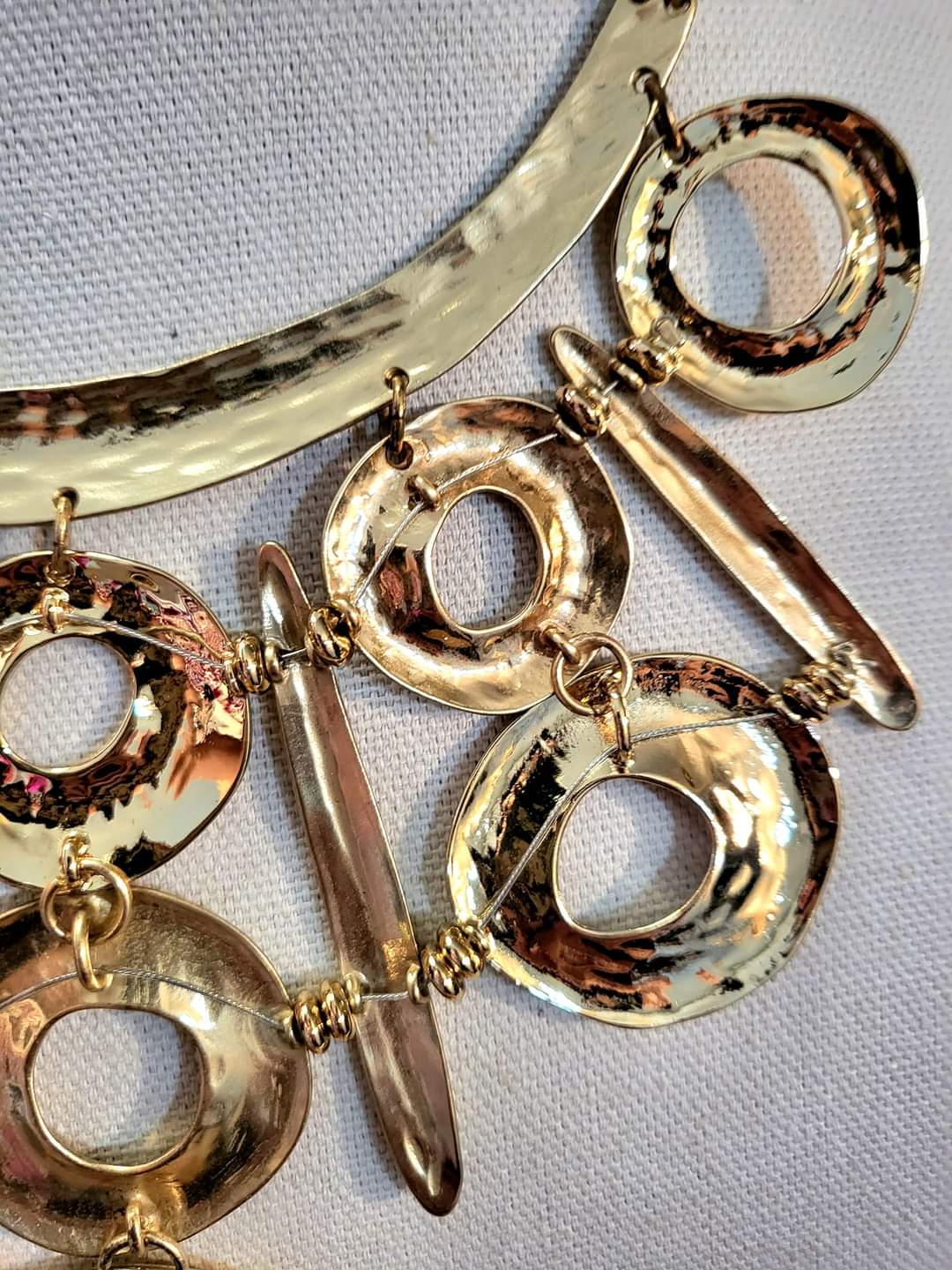 90s/00s Fantastic Egyptian Revival Gold Statement Necklace - Image 8