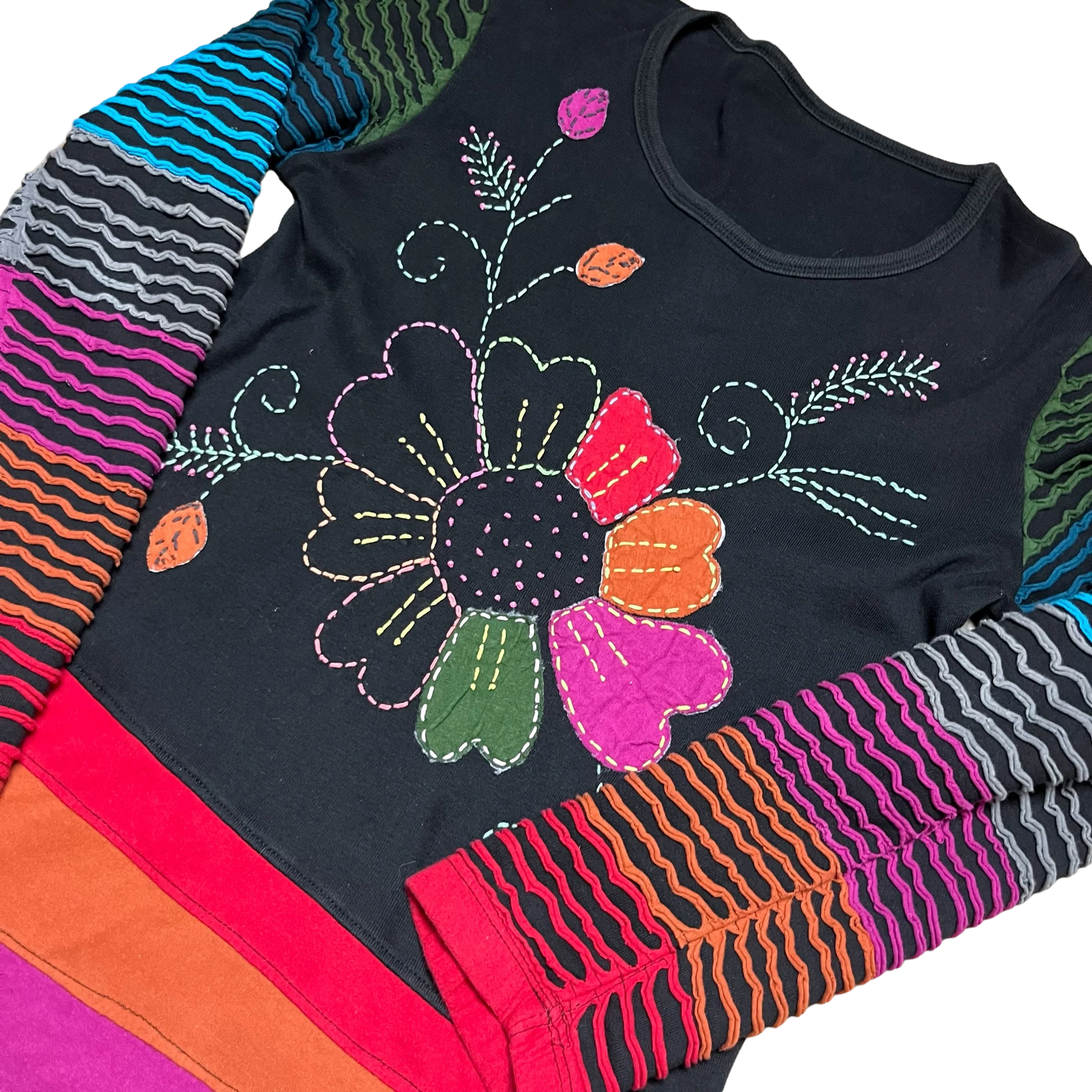 90s/00s Floral Embroidered Hippie Style Tunic Top - Image 2