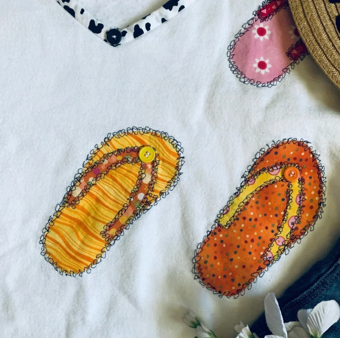 90s/00s Handmade Retro Flipflop Dalmatian Sweatshirt - Image 6