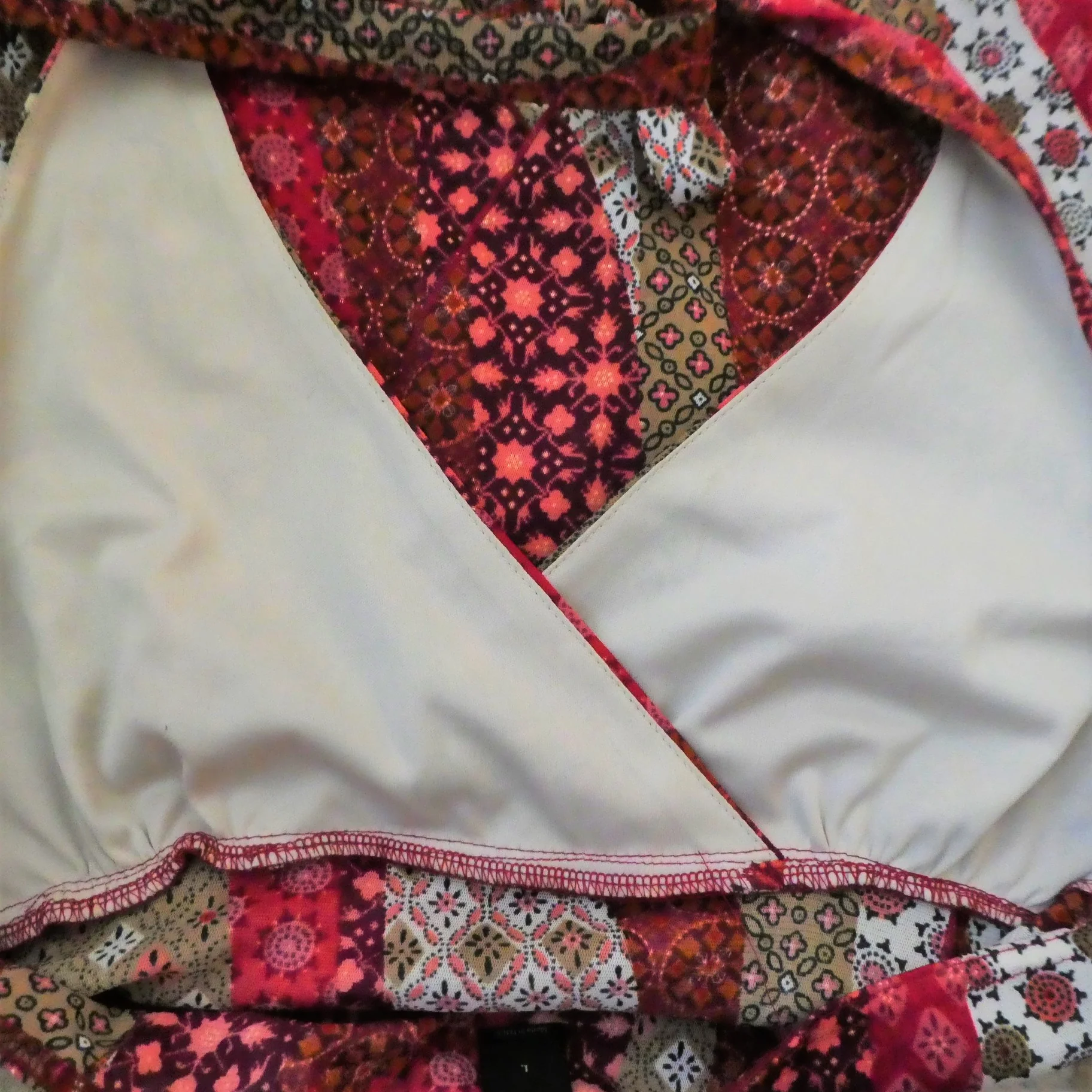 90s/00s Halter Top Shark Bite Overlap Lurex Psych L by Moda International - Image 5