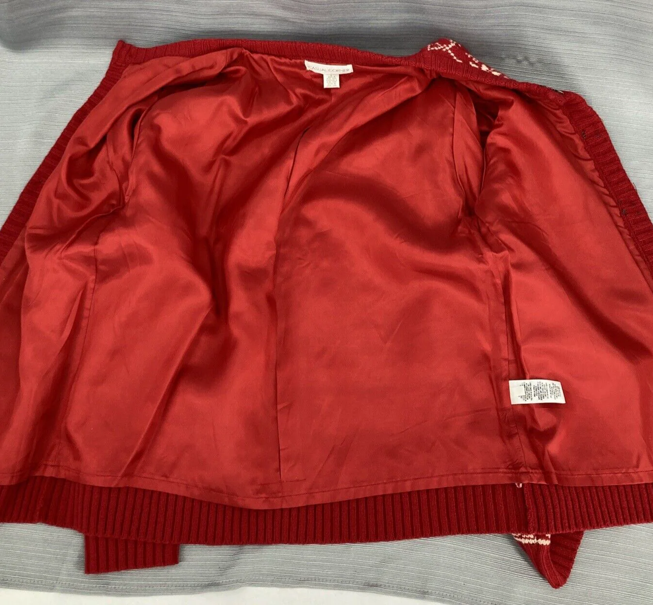 90s/00s Lambswool Red White Snowflake Cardigan Ski Sweater By Casual Corner - Image 10