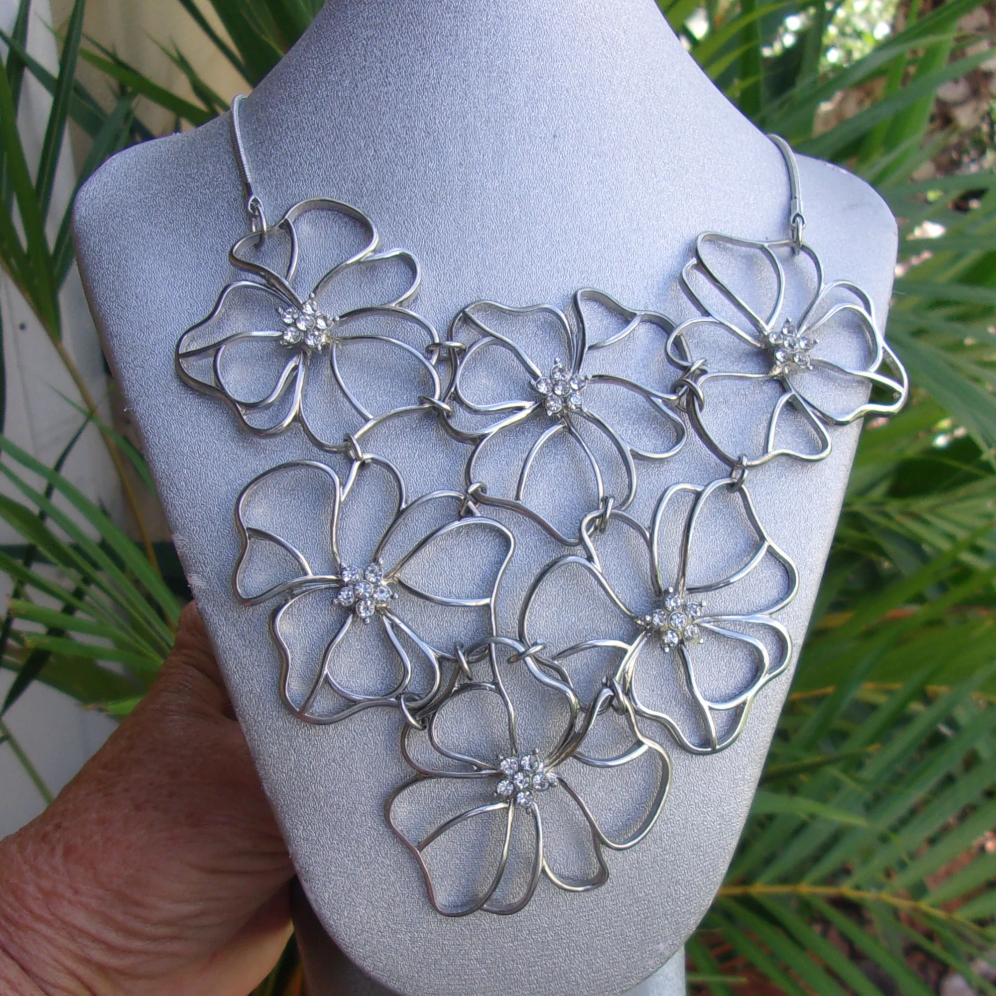 90s/00s Necklace Open Flower Silvertone Bib Rhinestones By Ny - Image 3