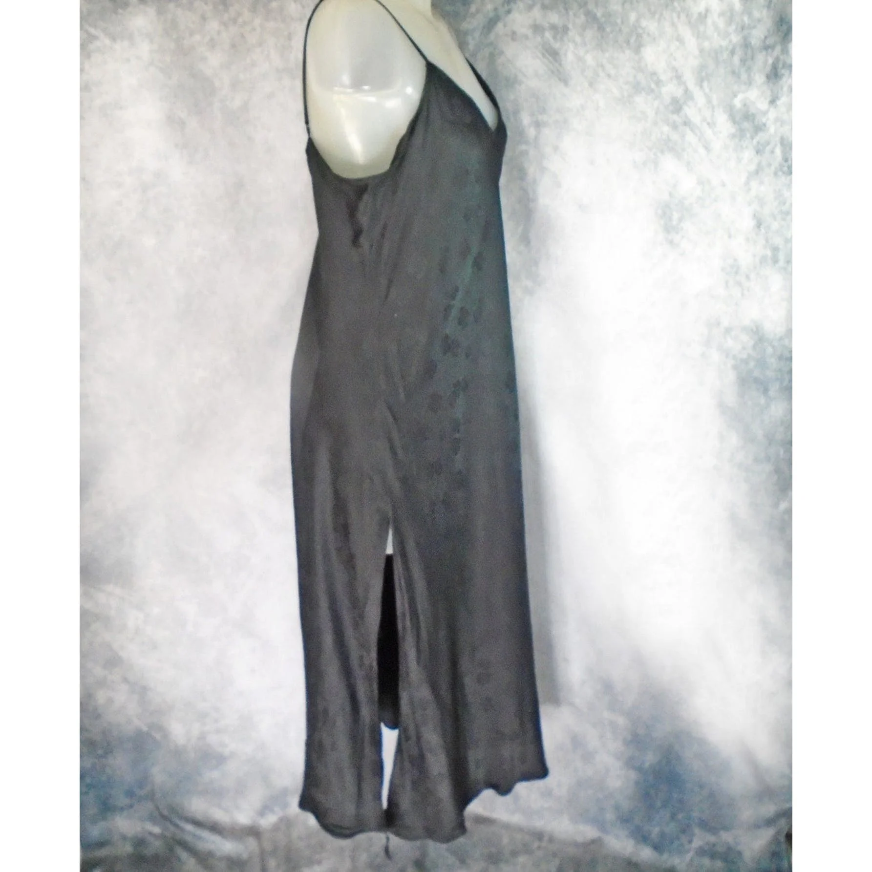 90s/00s Plus Size Black Silk Nightgown Retro Sexy Volup By August Silk - Image 6