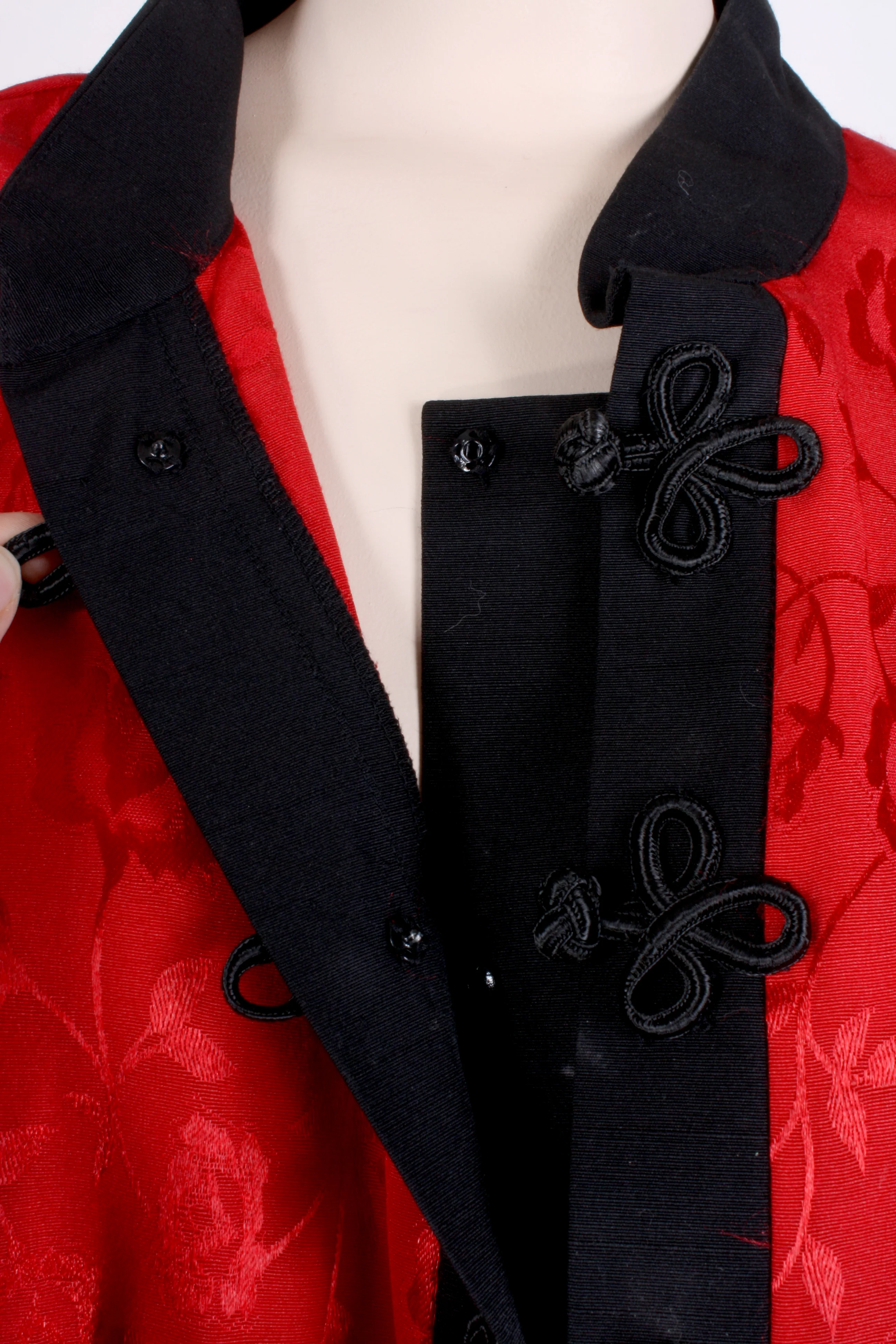 90s/00s Red Black Cheongsam Qipao Embossed Duster 00s By Sherri Martin - Image 8