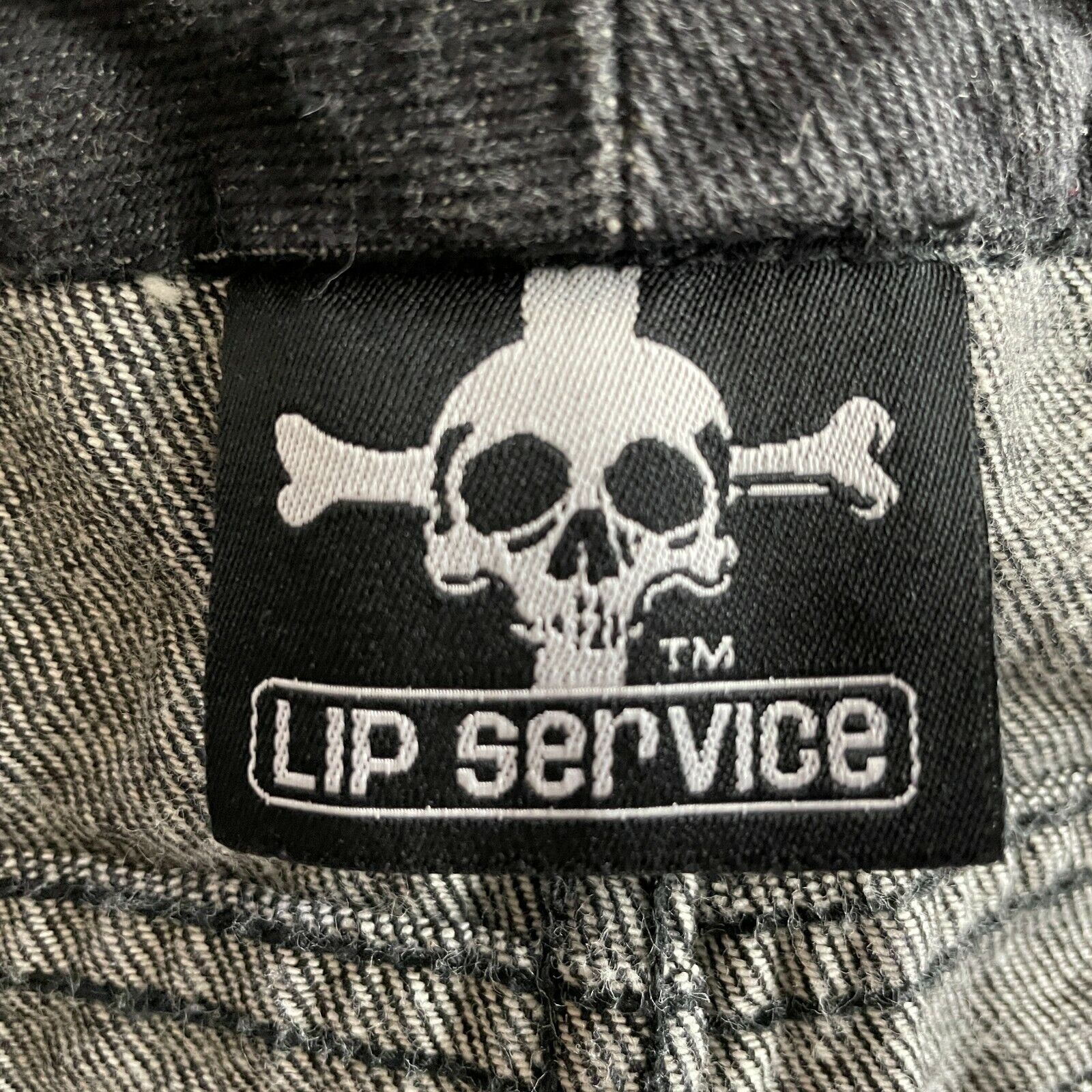90s/00s Skulls Roses Cuffed Black Denim Mini Skirt Size 16 By Lip Service - Image 5
