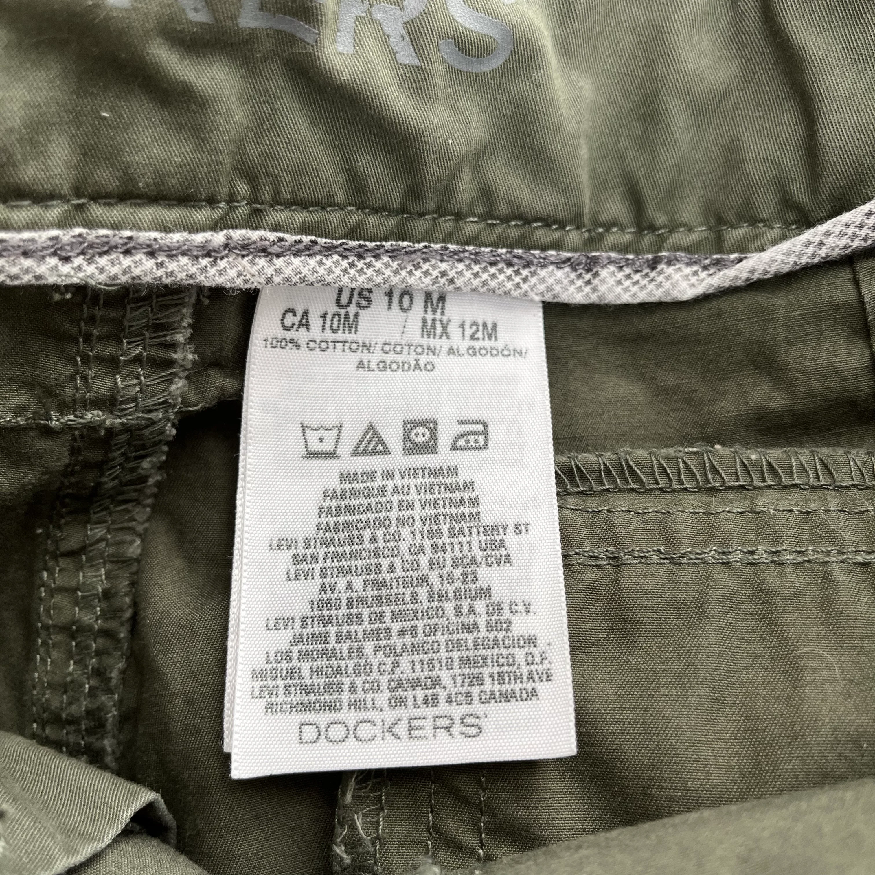 90s/00s Vintage Army Green Cargo Pants By Dockers - Image 3