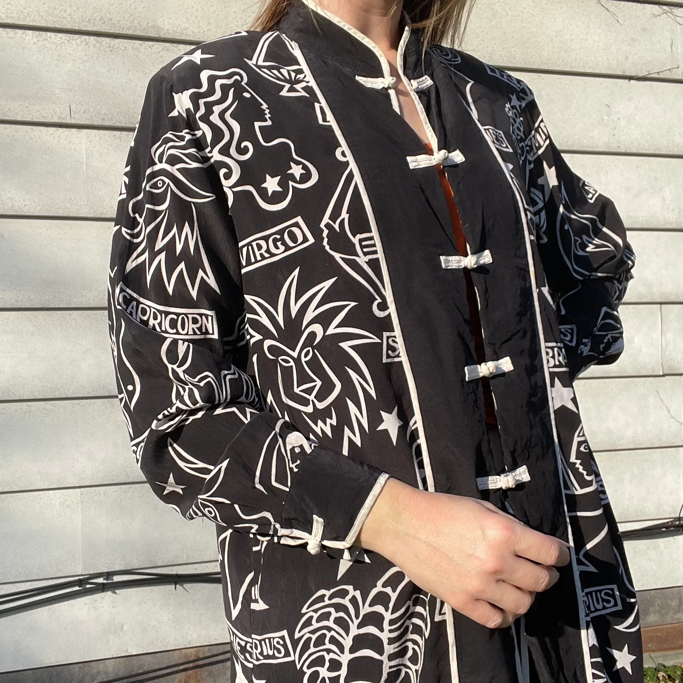 90s/00s Vintage Horoscope Silk Duster Shirt By Bob Mackie Wearable Art - Image 4
