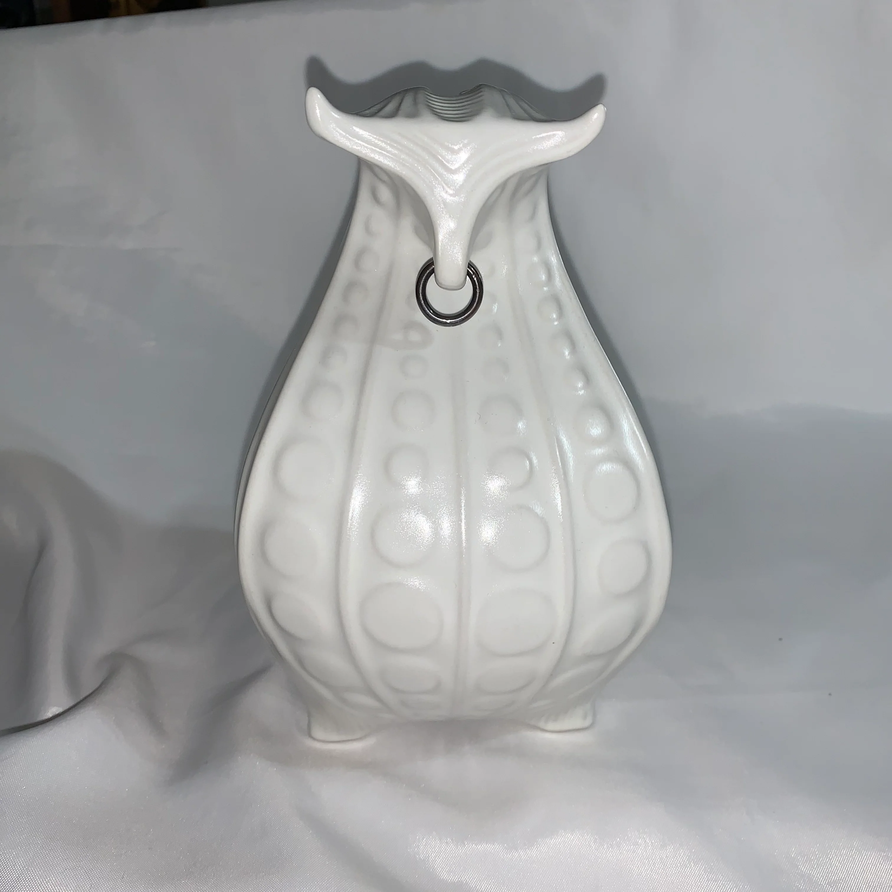 90s/00s White Ceramic Bull Jonathan Adler Piggy Bank By Jonathan Adler - Image 3