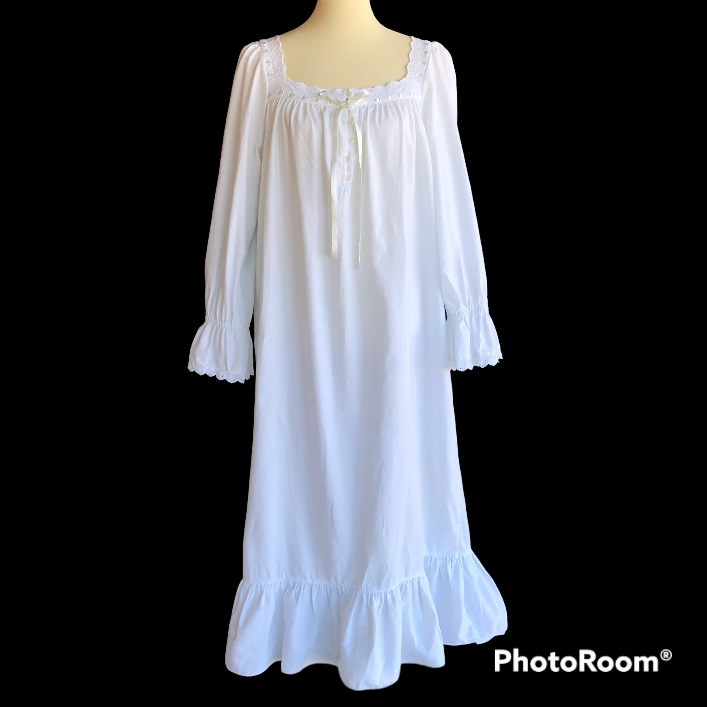 90s/00s White Flannel Nightgown Country Prairie Cottage By Victoria's Secret - Image 3